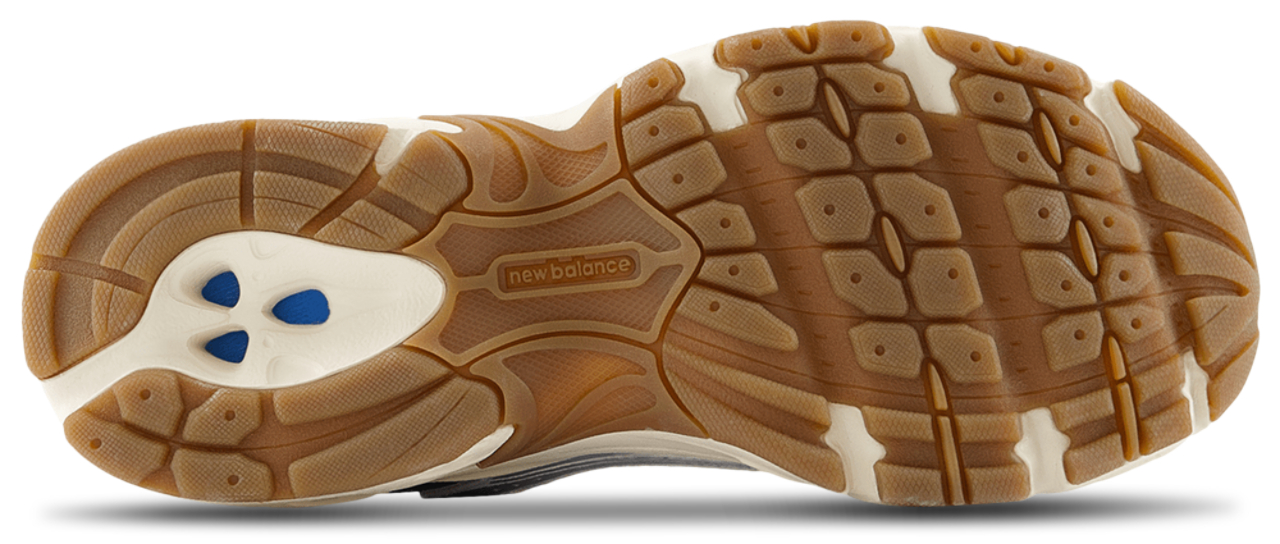 New Balance 530 Image 4 of 4. Tap to open photo gallery.