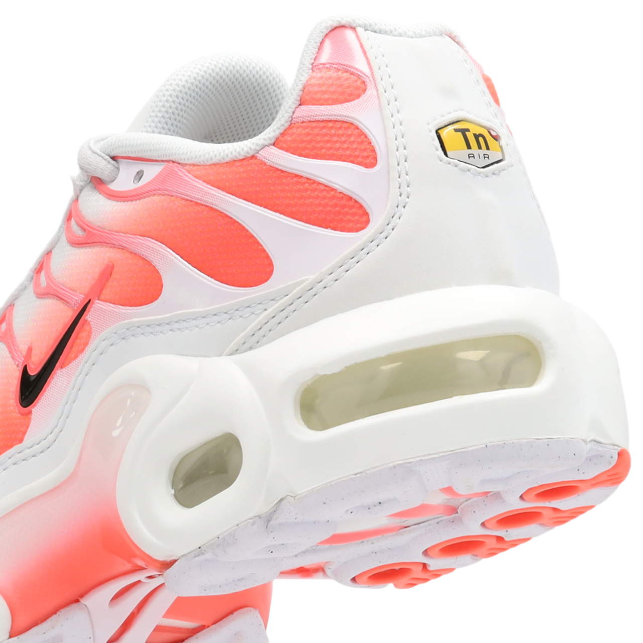 Nike Air Max Tuned 1 Image 7 sur 8. Appuyez pour ouvrir la galerie de photos.