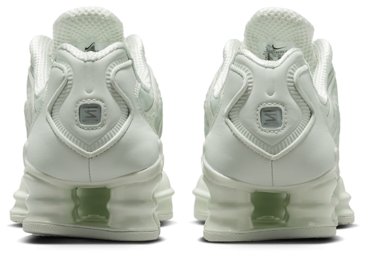 Nike Shox Total Bild 6 von 6. Antippen, um die Fotogalerie zu öffnen.