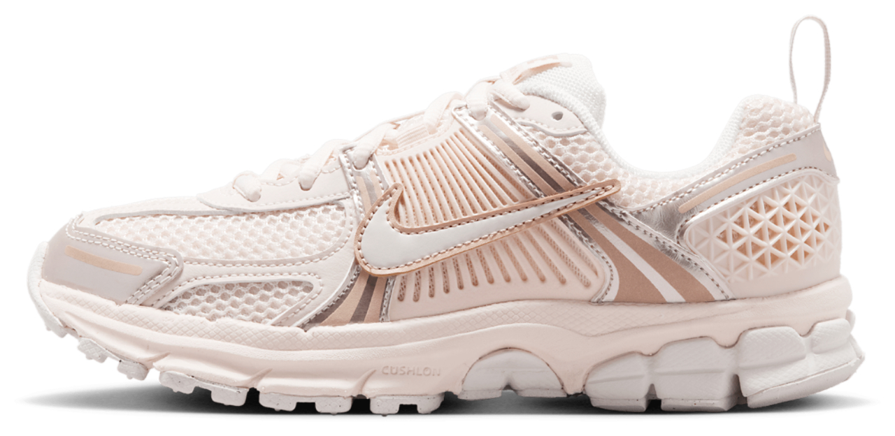 Nike Zoom Vomero 5 Image 3 of 6. Tap to open photo gallery.