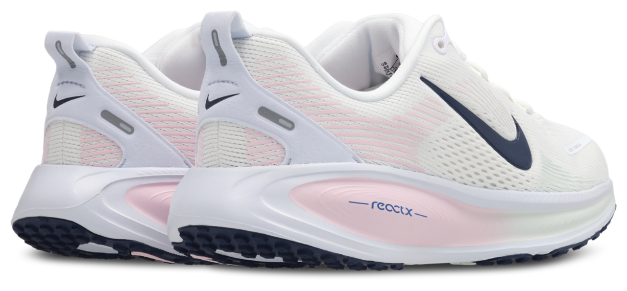 Nike Zoom Vomero 18 Image 3 of 7. Tap to open photo gallery.