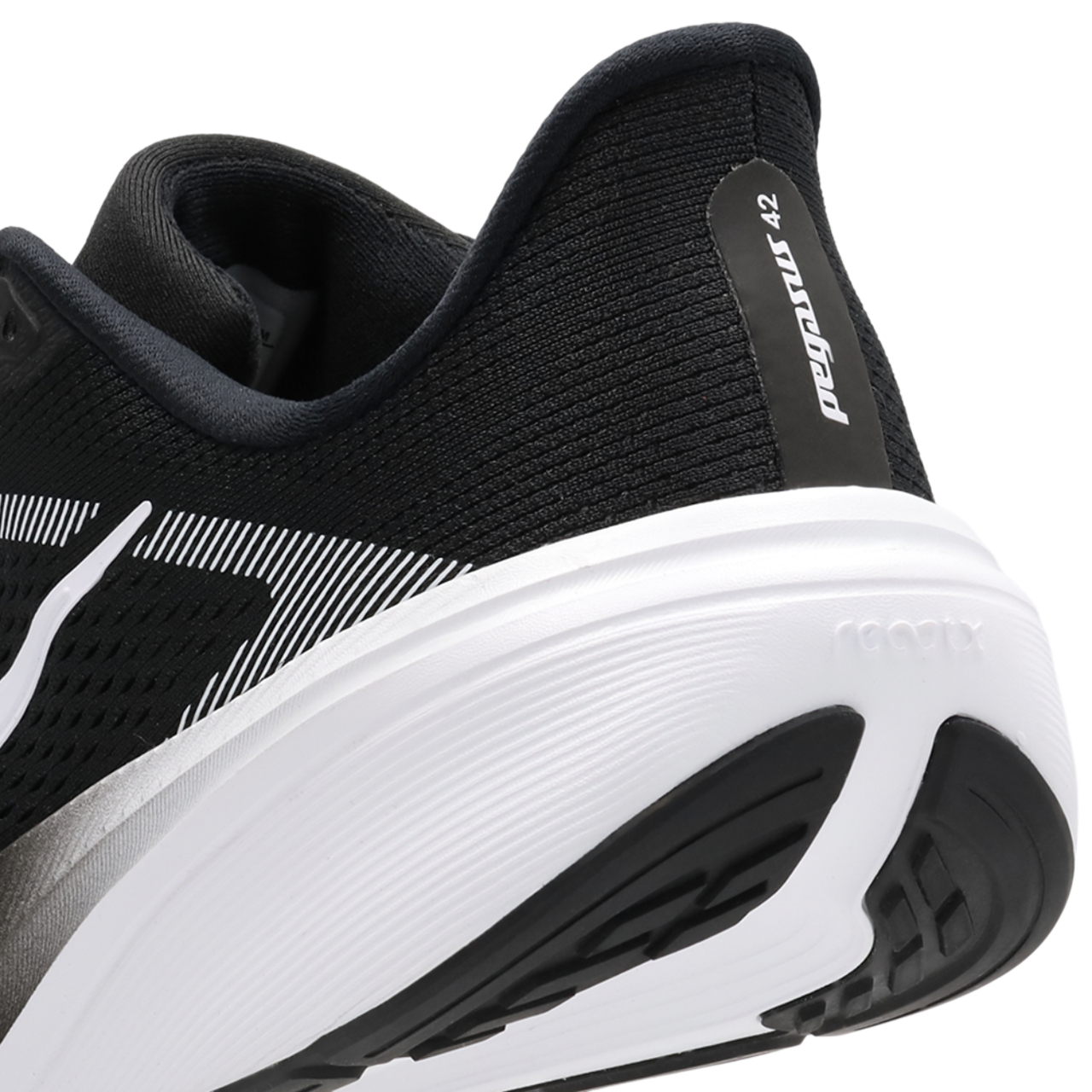 Nike Air Zoom Pegasus 42 Bild 7 von 7. Antippen, um die Fotogalerie zu öffnen.