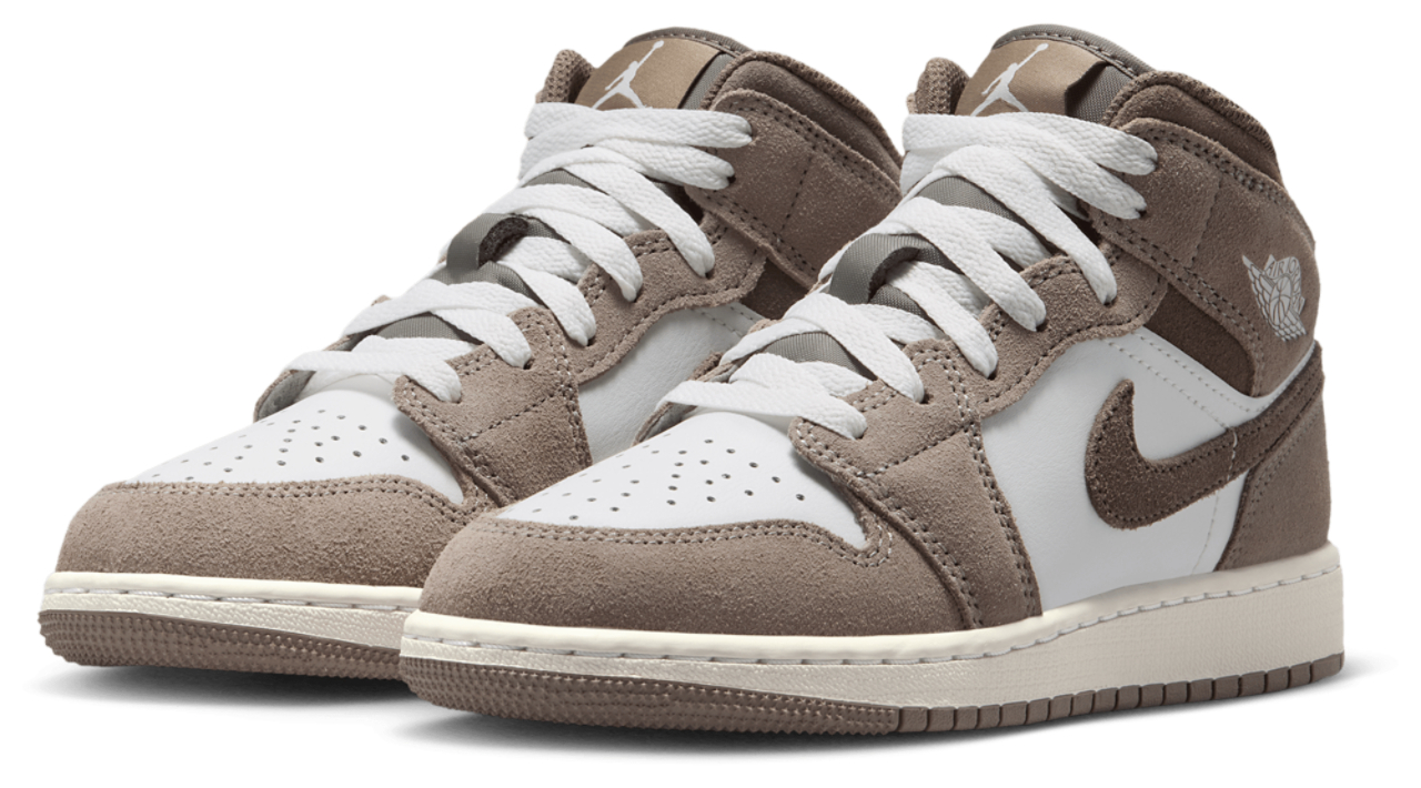 Jordan Aj1 Low Image 2 of 6. Tap to open photo gallery.