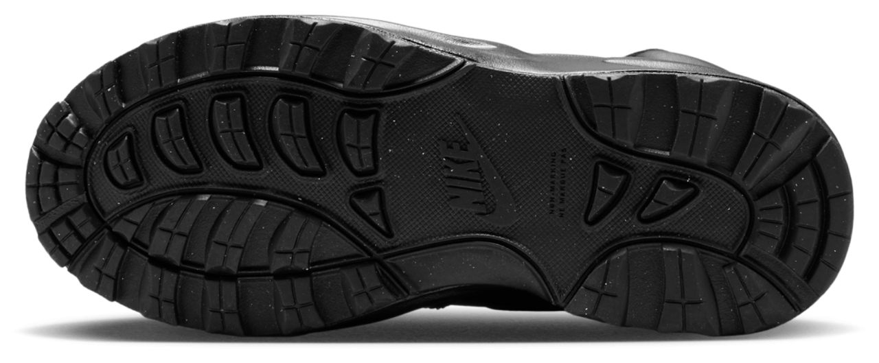 Nike Manoa 17 Boots Image 5 of 6. Tap to open photo gallery.