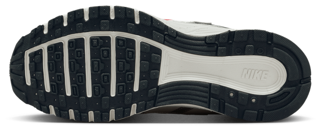 Nike P-6000 Imagen 5 de 6. Toque para abrir la galería de fotos.
