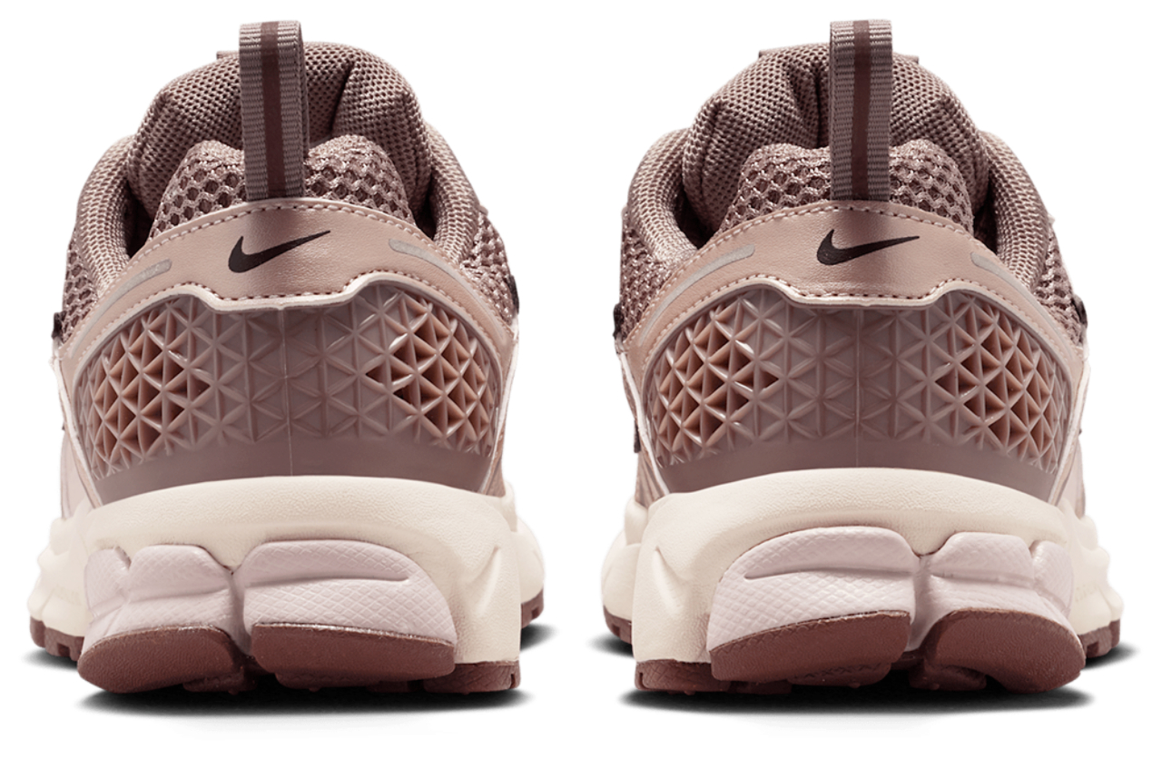 Nike Vomero 5 Reflective Image 6 of 6. Tap to open photo gallery.
