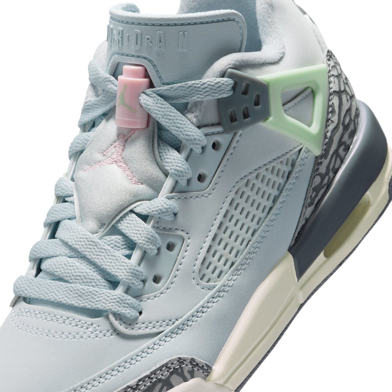 Jordan Spizike Low Imagen 7 de 7. Toque para abrir la galería de fotos.