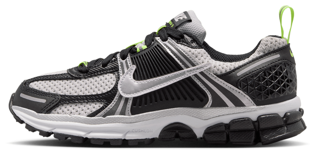 Nike Vomero 5 Image 3 of 7. Tap to open photo gallery.