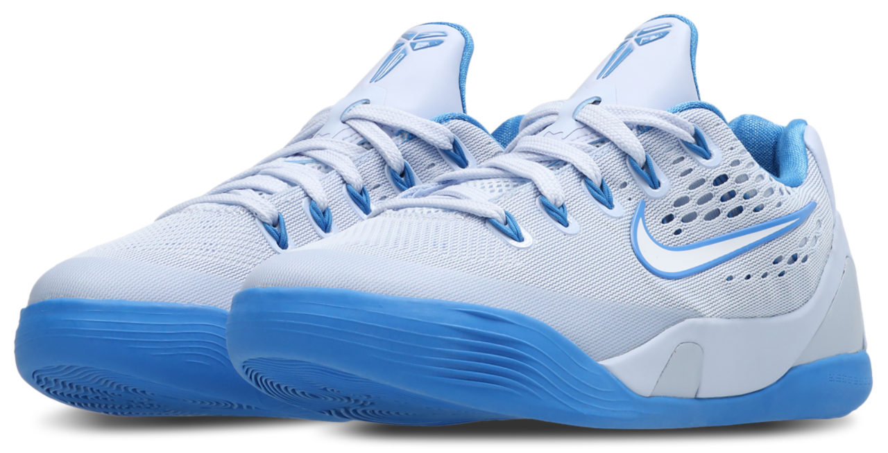 Nike Stitches Low Em Image 2 of 8. Tap to open photo gallery.
