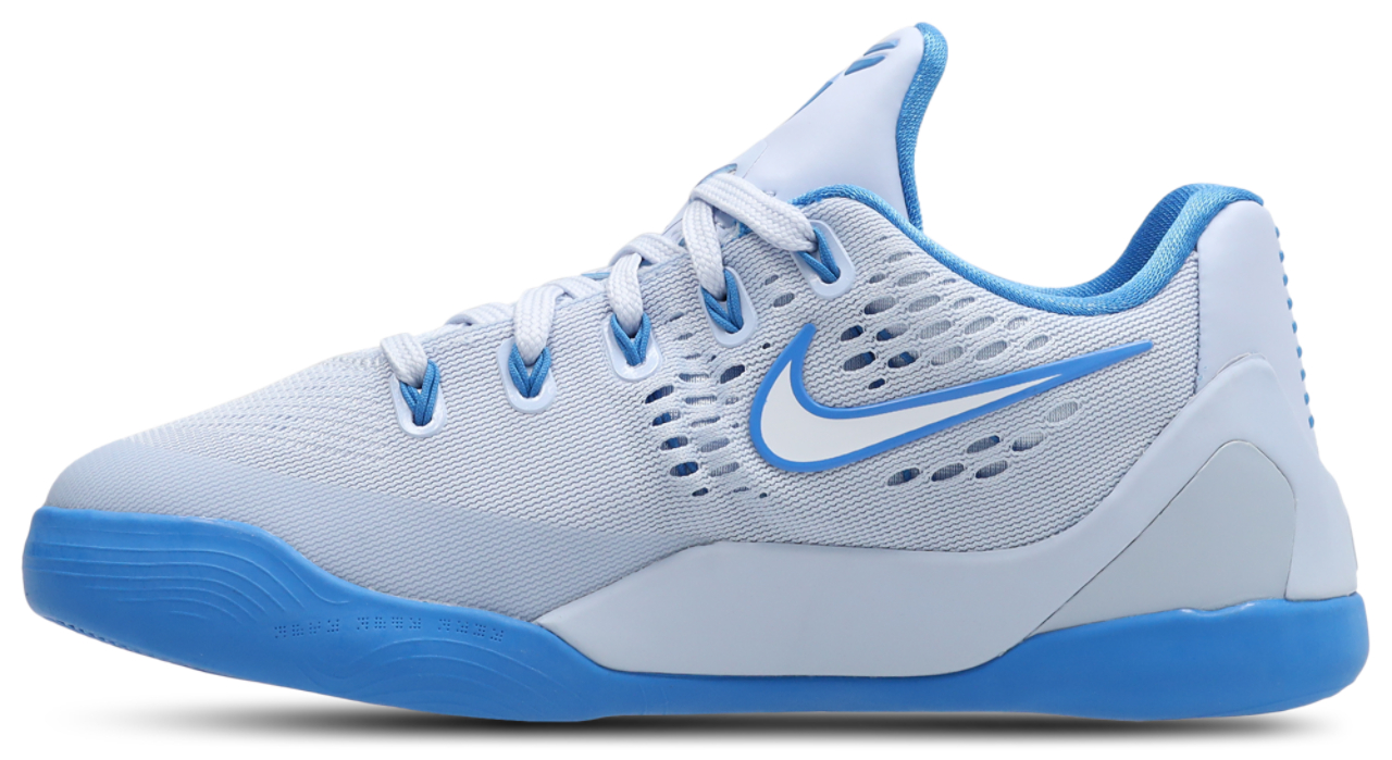 Nike Stitches Low Em Image 4 of 8. Tap to open photo gallery.