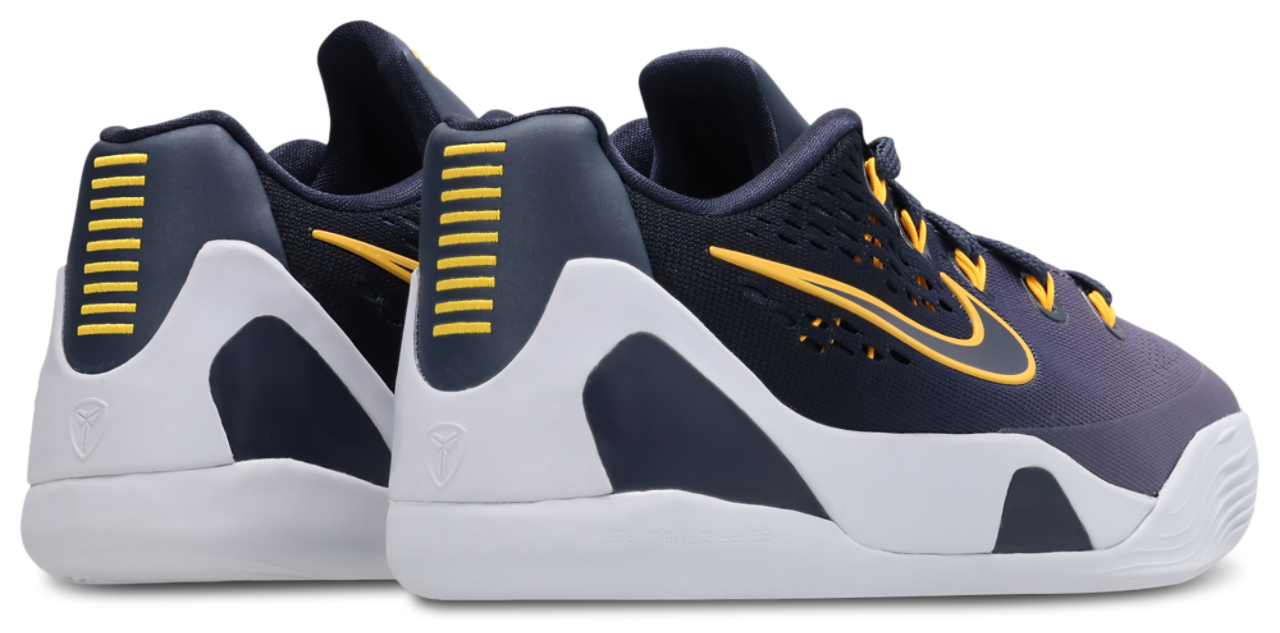 Nike Stitches Low Em Image 3 of 8. Tap to open photo gallery.