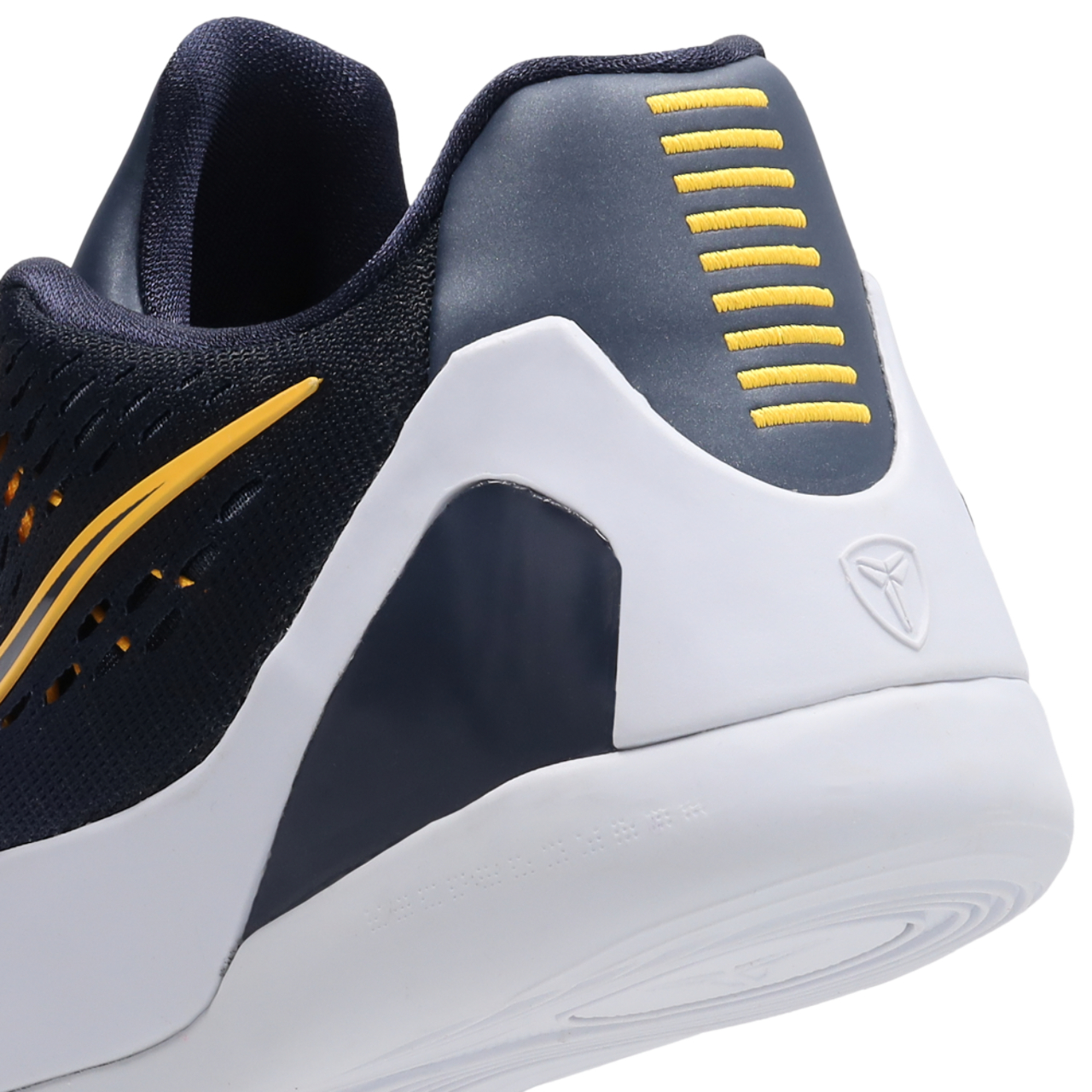 Nike Stitches Low Em Image 7 of 8. Tap to open photo gallery.