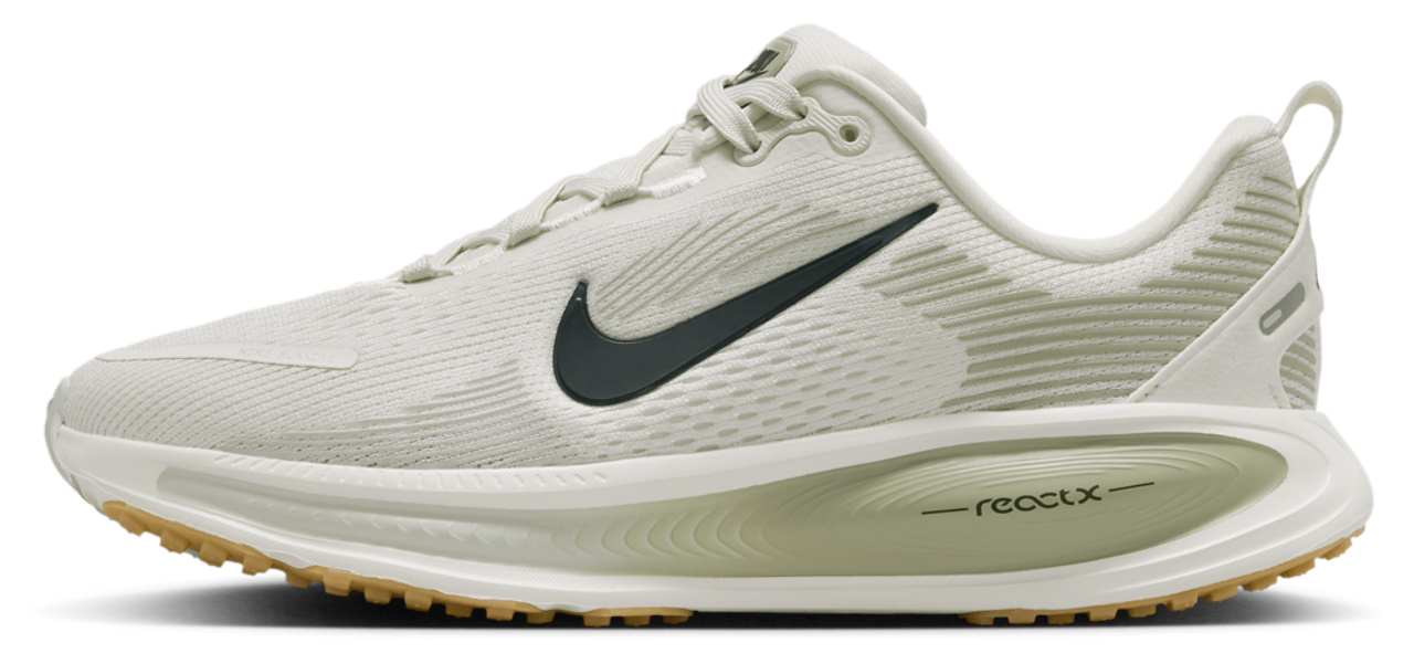 Nike Vomero 18 Image 3 of 6. Tap to open photo gallery.