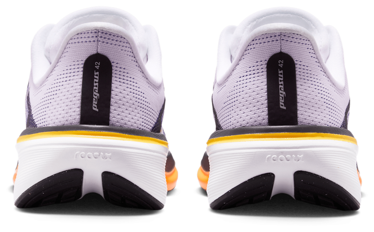 Nike Pegasus 42 Bild 6 von 6. Antippen, um die Fotogalerie zu öffnen.