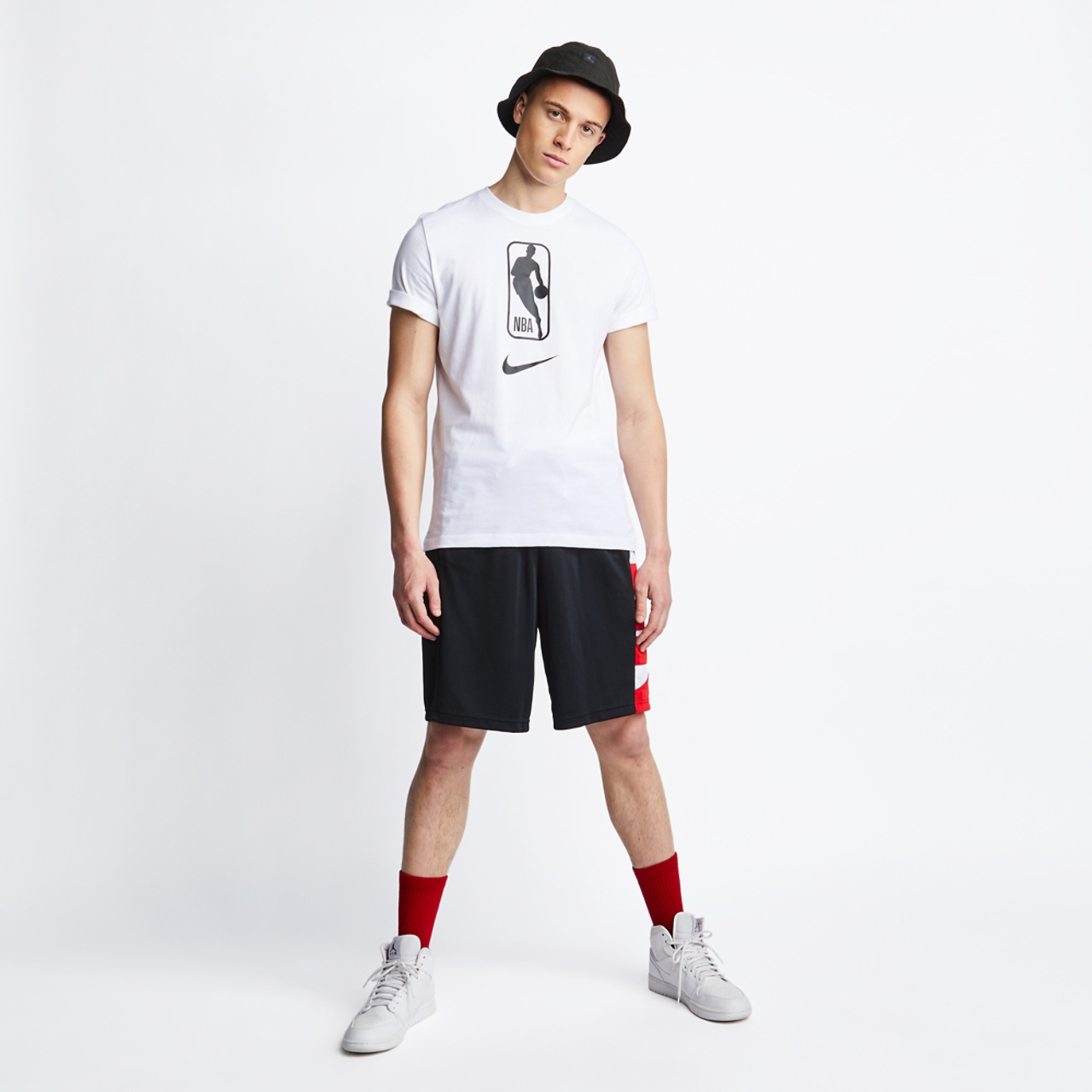 Nike Nba Nba Lg Shortsleeve Tee Afbeelding 2 van 4. Tik om de fotogalerij te openen..