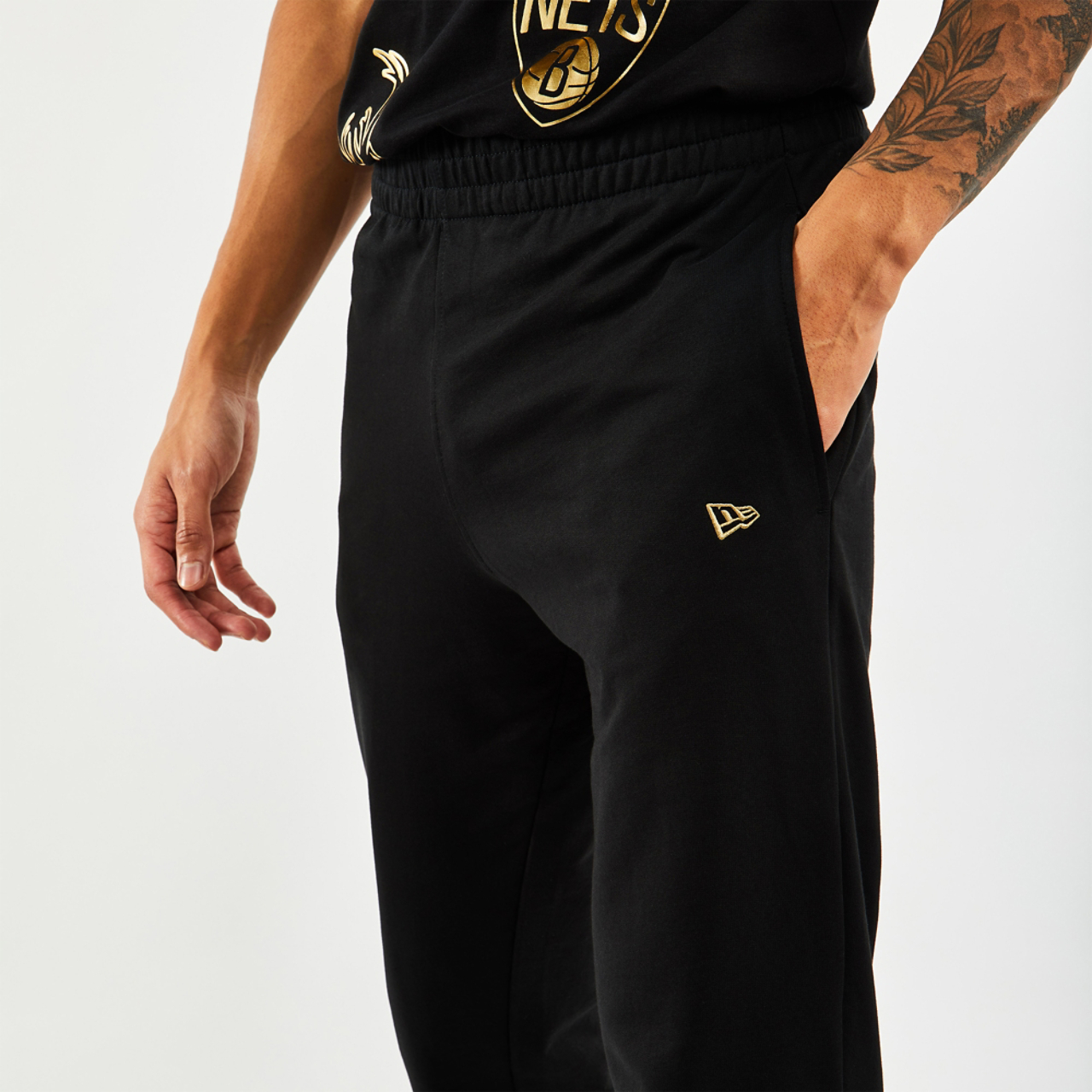 New Era NBA Foil Logo Jogger Image 4 of 4. Tap to open photo gallery.