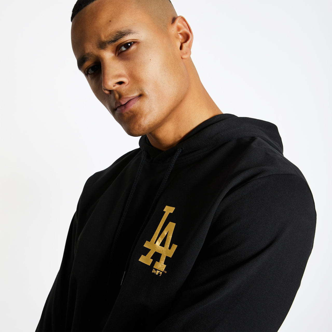 New Era Over The Head Image 4 of 4. Tap to open photo gallery.