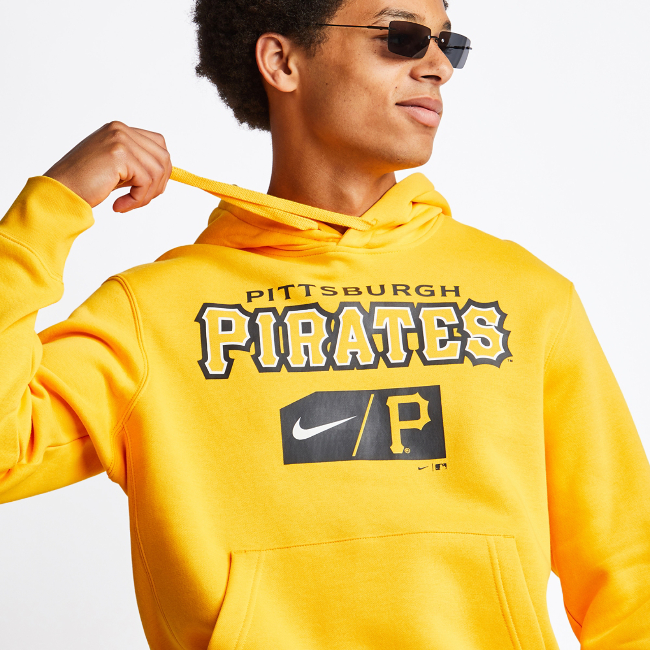 FANATICS Mlb Over The Head Image 4 of 4. Tap to open photo gallery.