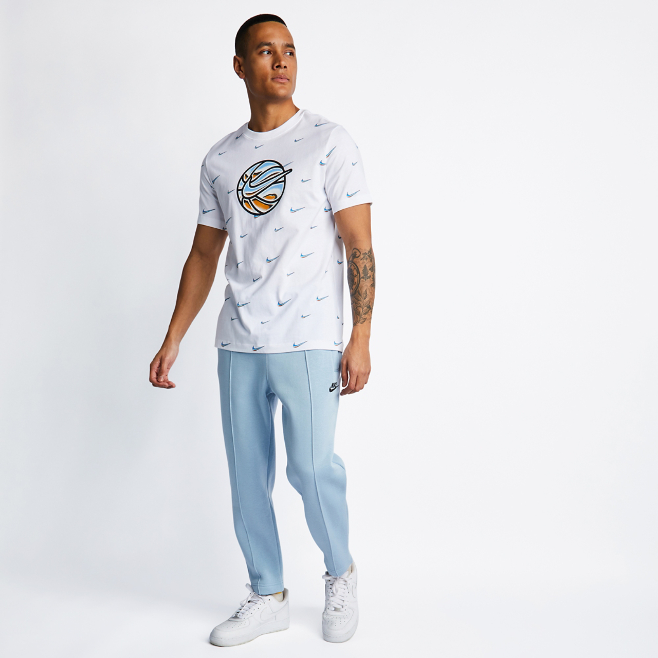 Nike Hbr Shortsleeve Tee Image 2 of 4. Tap to open photo gallery.