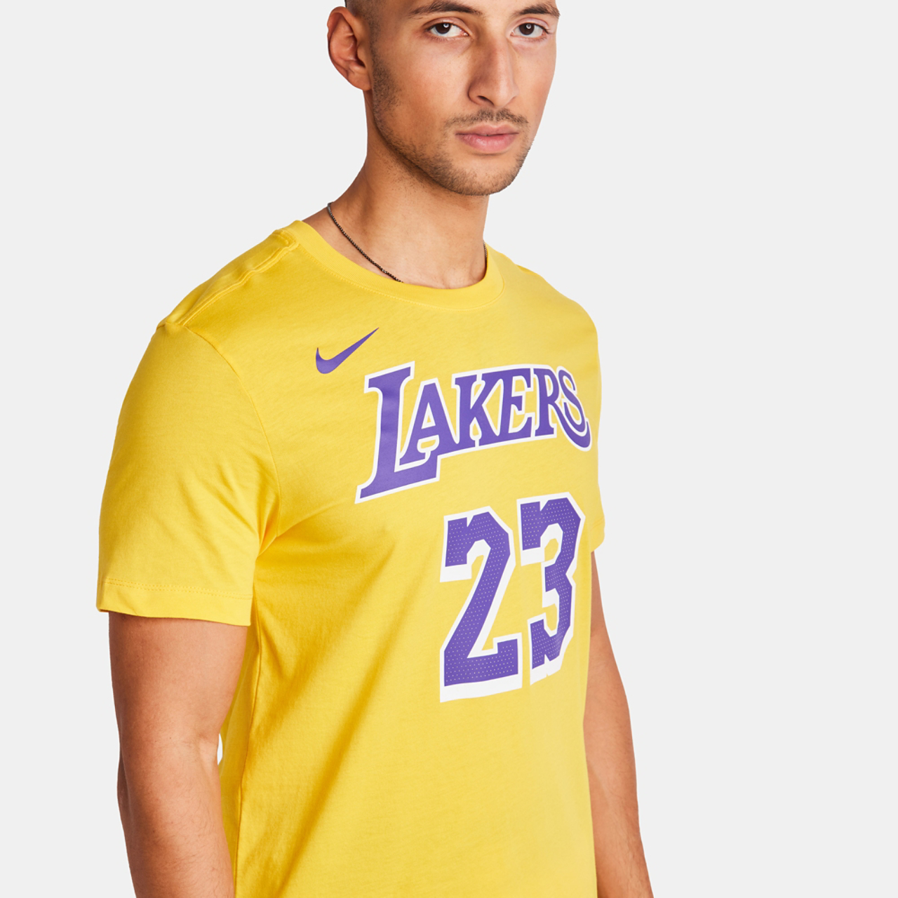 Nike Nba Lebron James Image 4 sur 4. Appuyez pour ouvrir la galerie de photos.