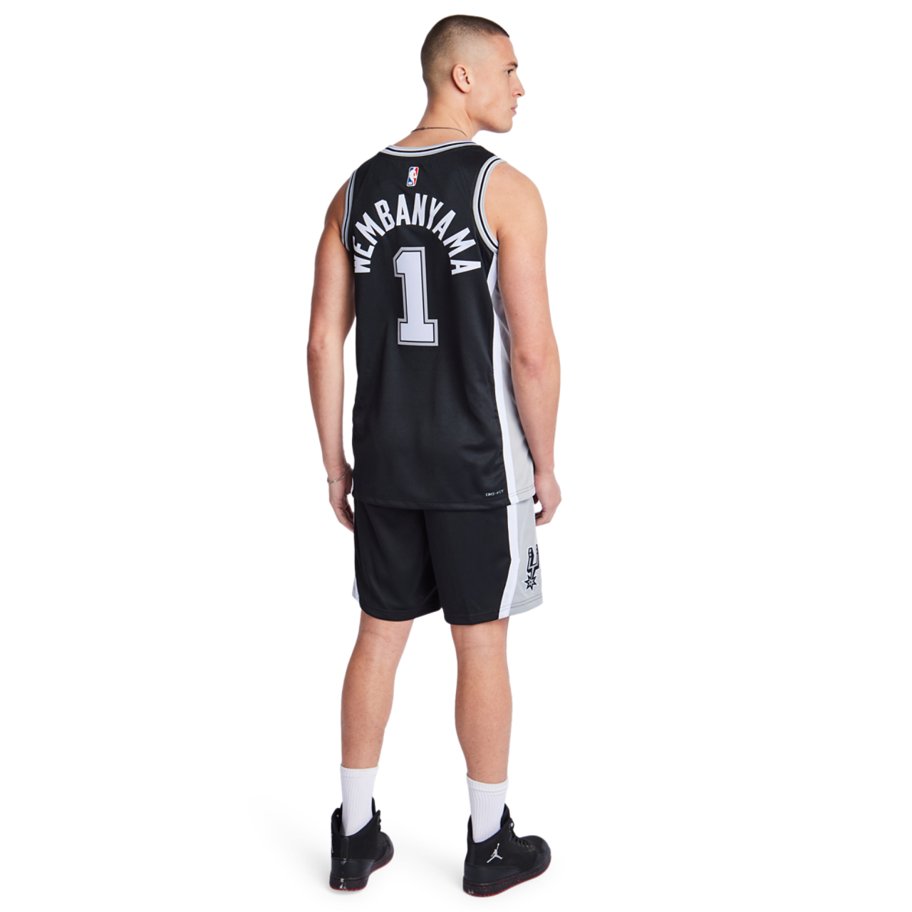 Nike Nba V.Wembanyama Spurs Swingman Bild 3 von 4. Antippen, um die Fotogalerie zu öffnen.