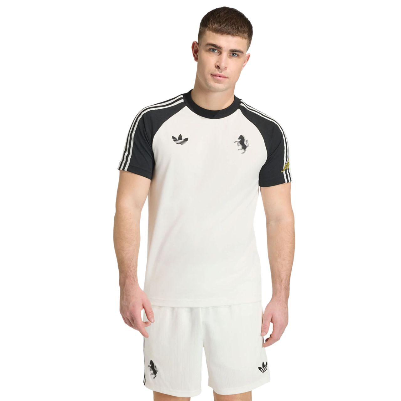 adidas Juventus Football Club Immagine 1 di 5. Tocca per aprire la galleria fotografica.