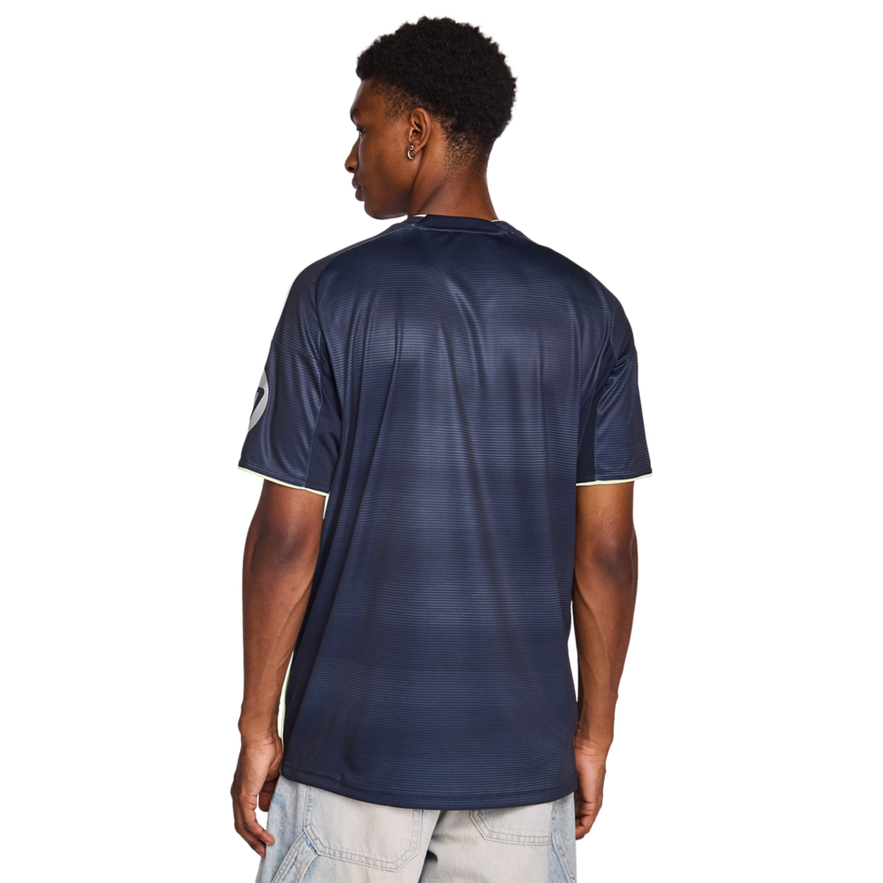 adidas Real Madrid Away 25-26 Image 4 sur 7. Appuyez pour ouvrir la galerie de photos.