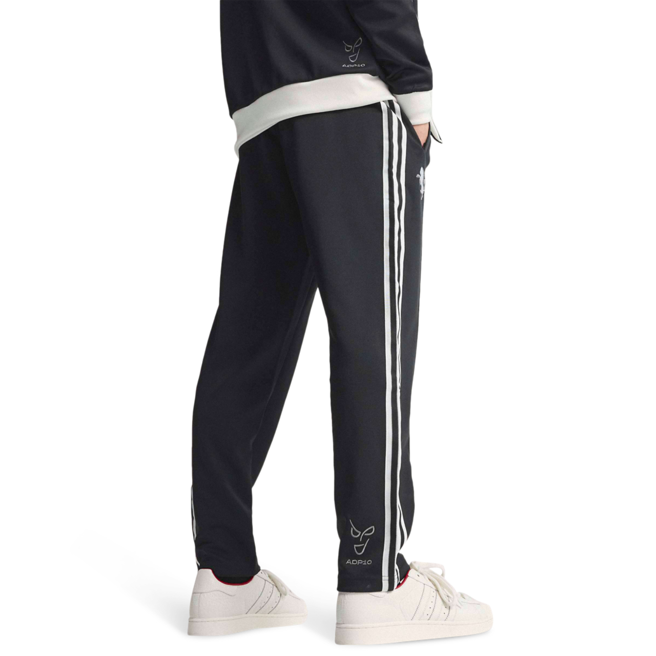 adidas Juventus Football Club Afbeelding 1 van 6. Tik om de fotogalerij te openen..