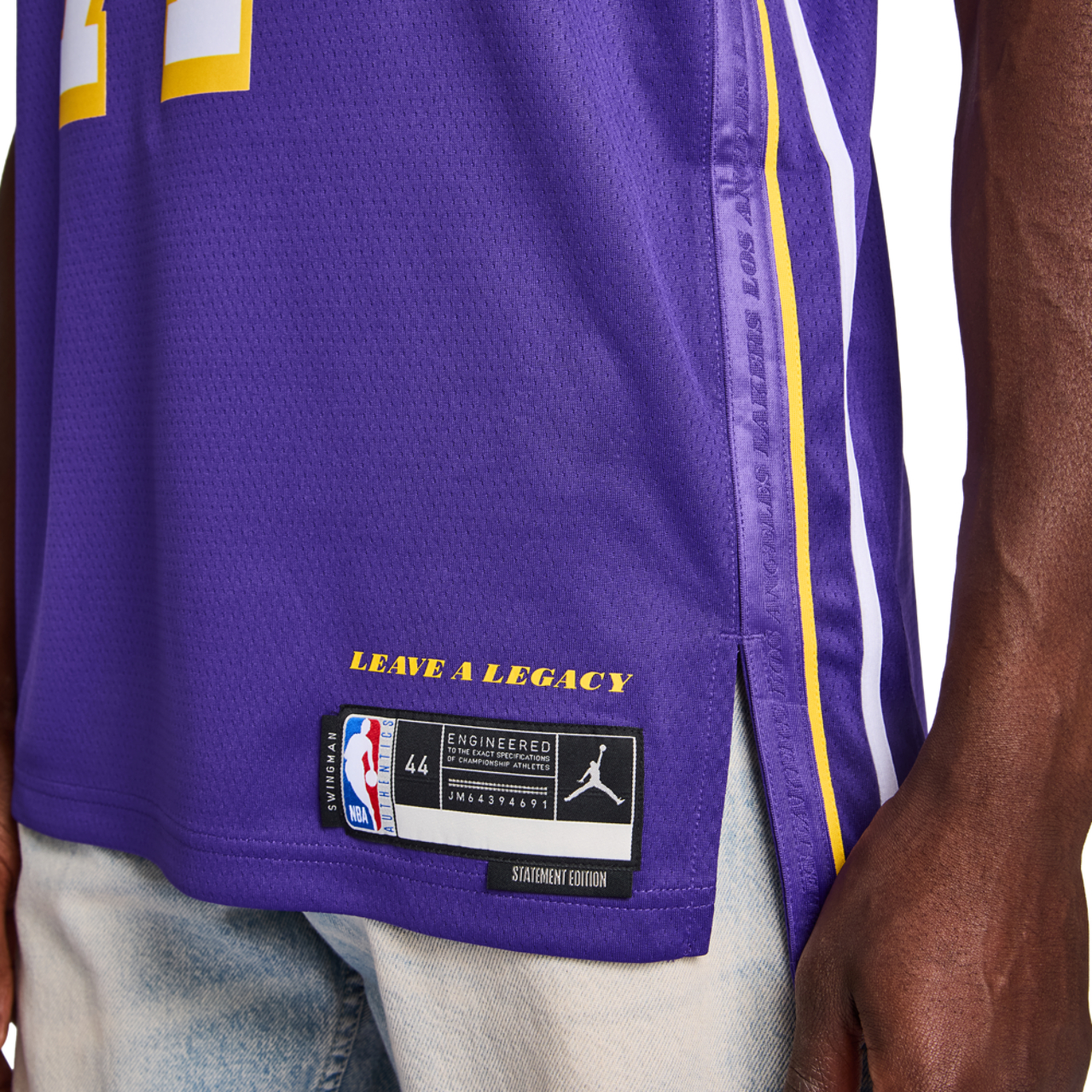 Nike Nba L.Donic Lakers Swingman Bild 4 von 6. Antippen, um die Fotogalerie zu öffnen.