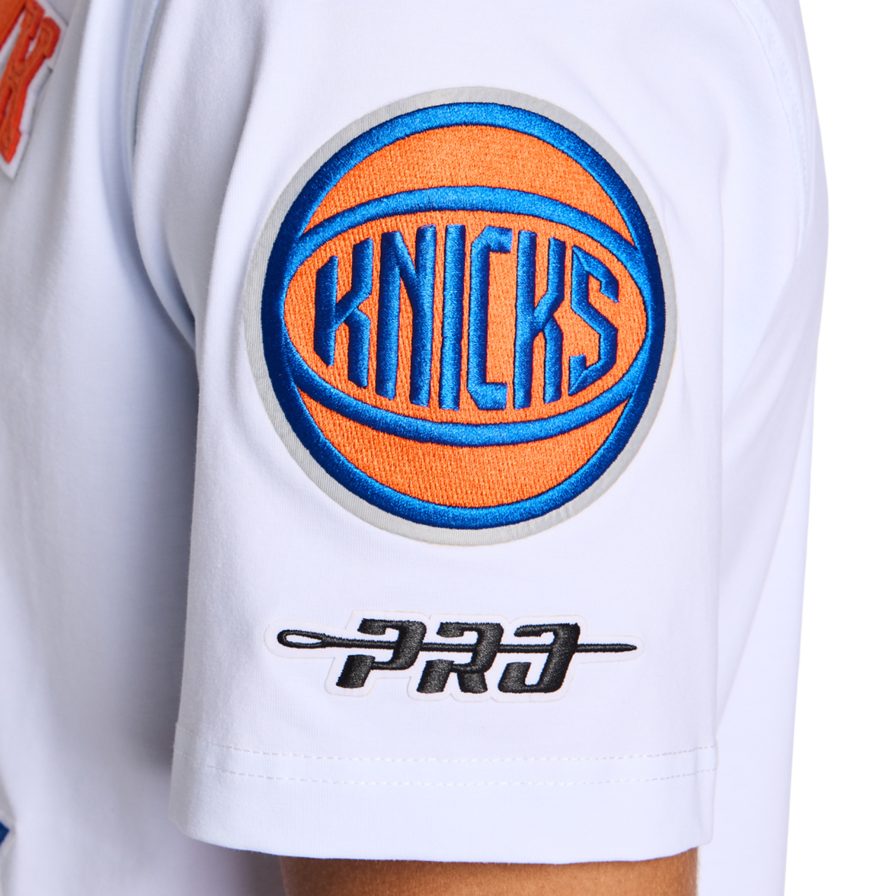 Pro Standard Letterman Nba Knicks Imagen 5 de 7. Toque para abrir la galería de fotos.