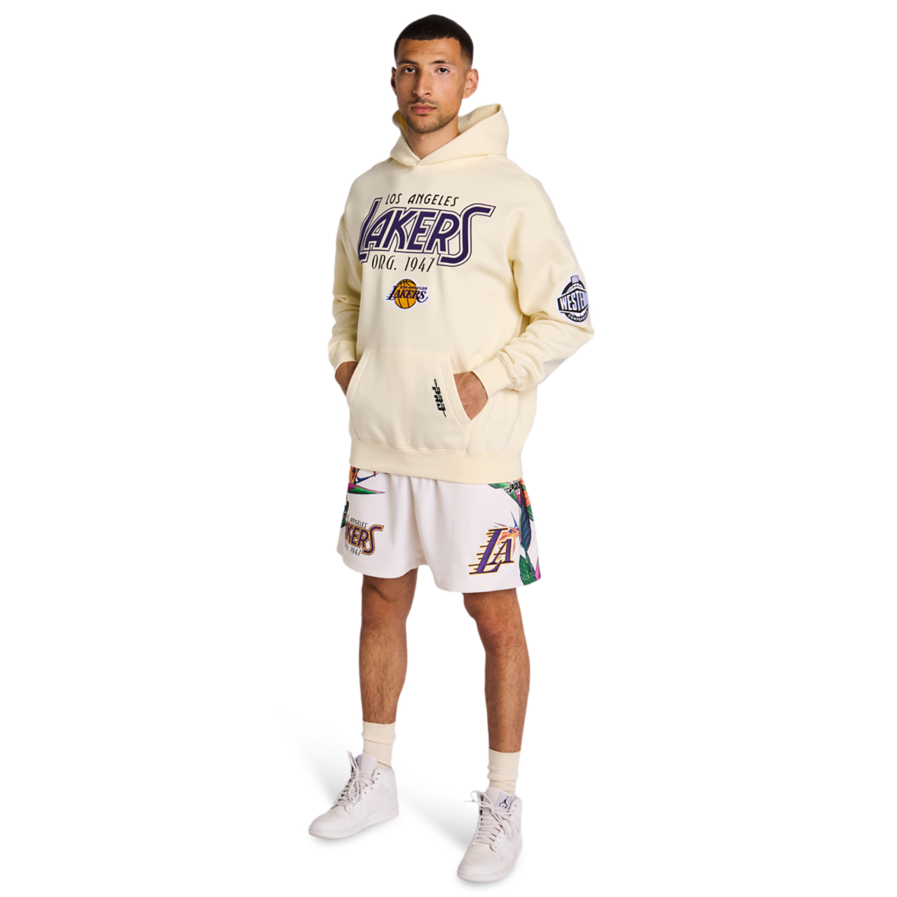 Pro Standard Paradise Nba Lakers Image 2 sur 8. Appuyez pour ouvrir la galerie de photos.