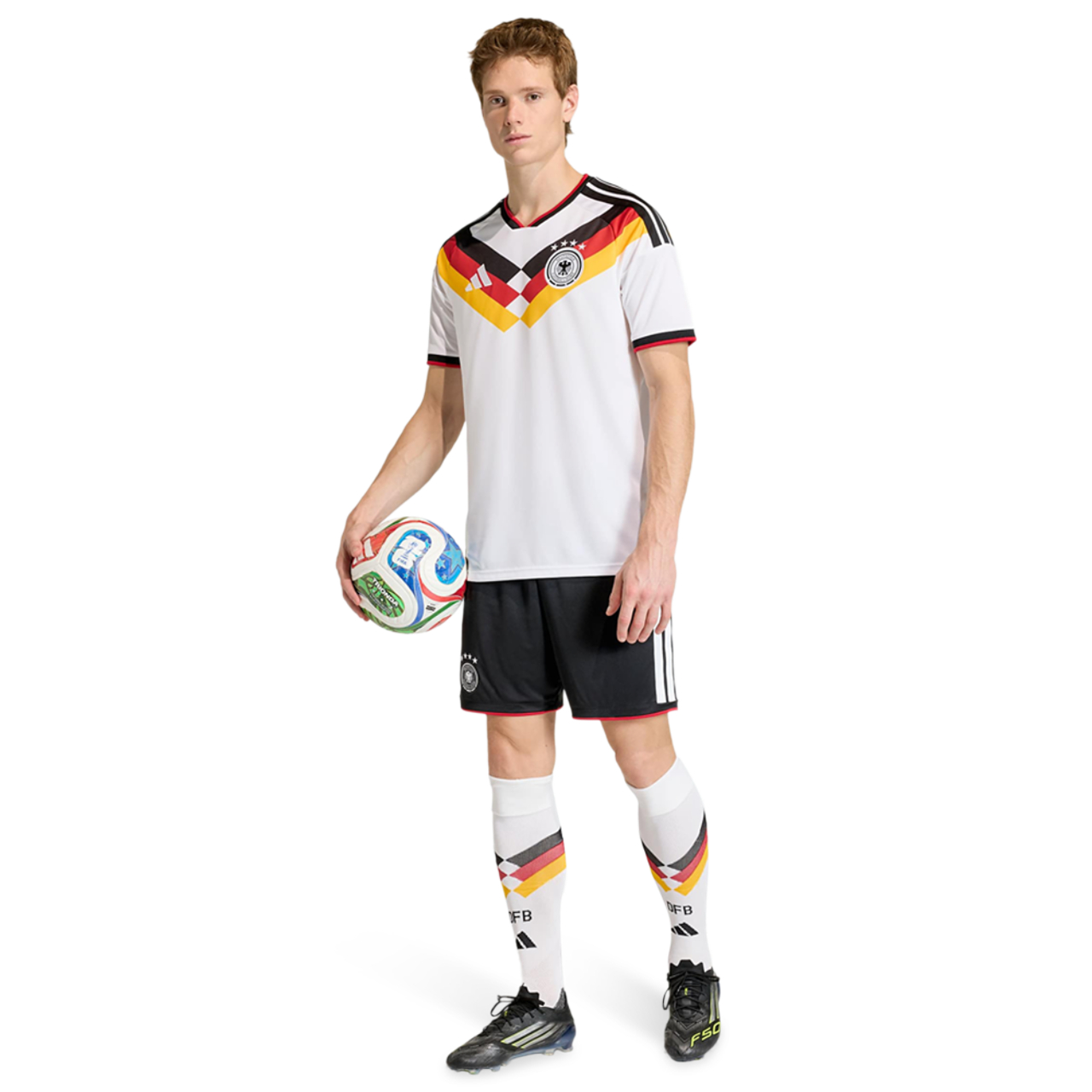 adidas Germany 26 Home Authentic Shorts Afbeelding 2 van 5. Tik om de fotogalerij te openen..