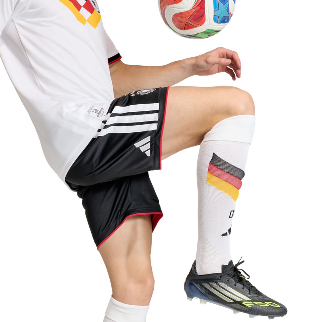 adidas Germany 26 Home Authentic Shorts Afbeelding 4 van 5. Tik om de fotogalerij te openen..