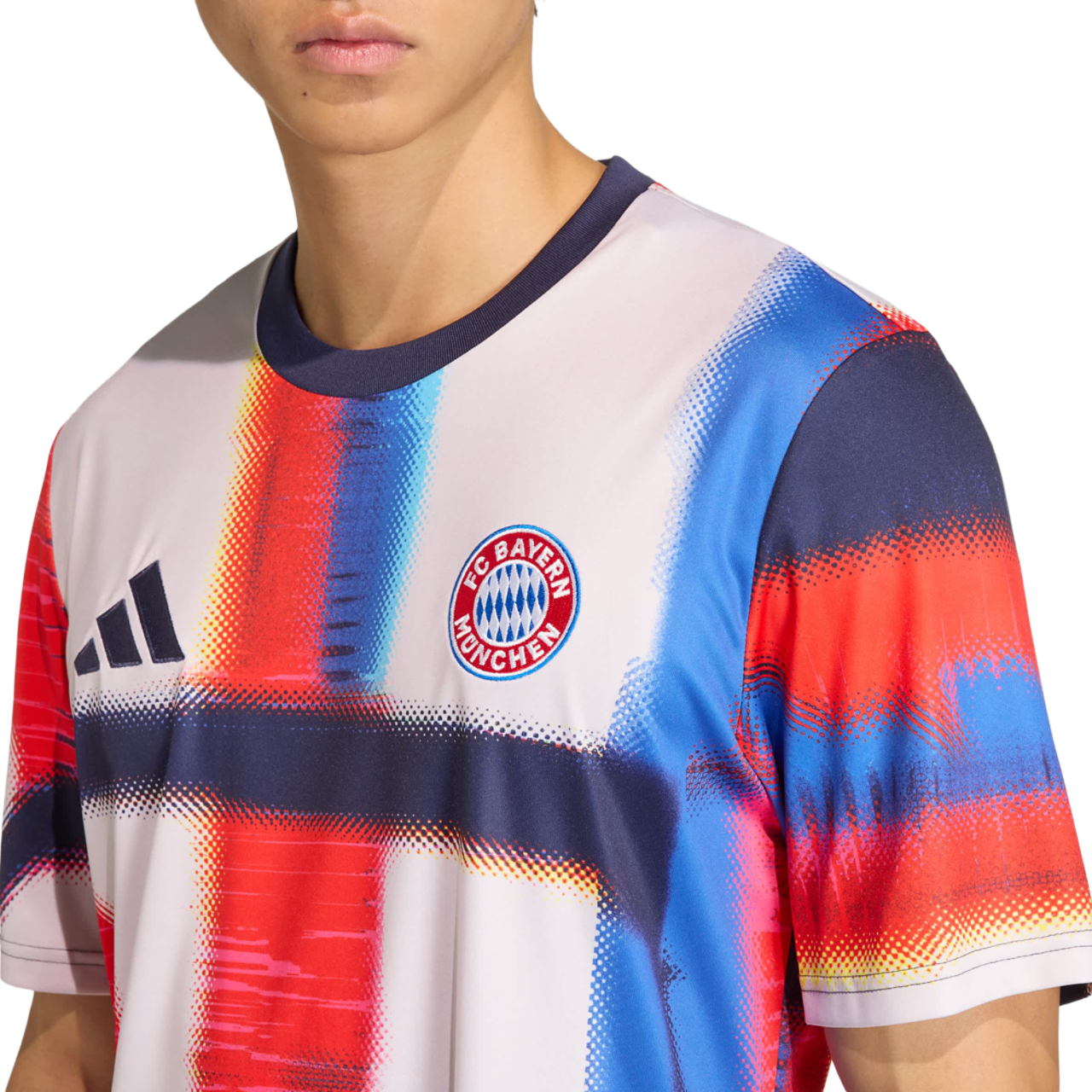 adidas Fc Bayern Ss26 Pre-match Jersey Immagine 4 di 6. Tocca per aprire la galleria fotografica.