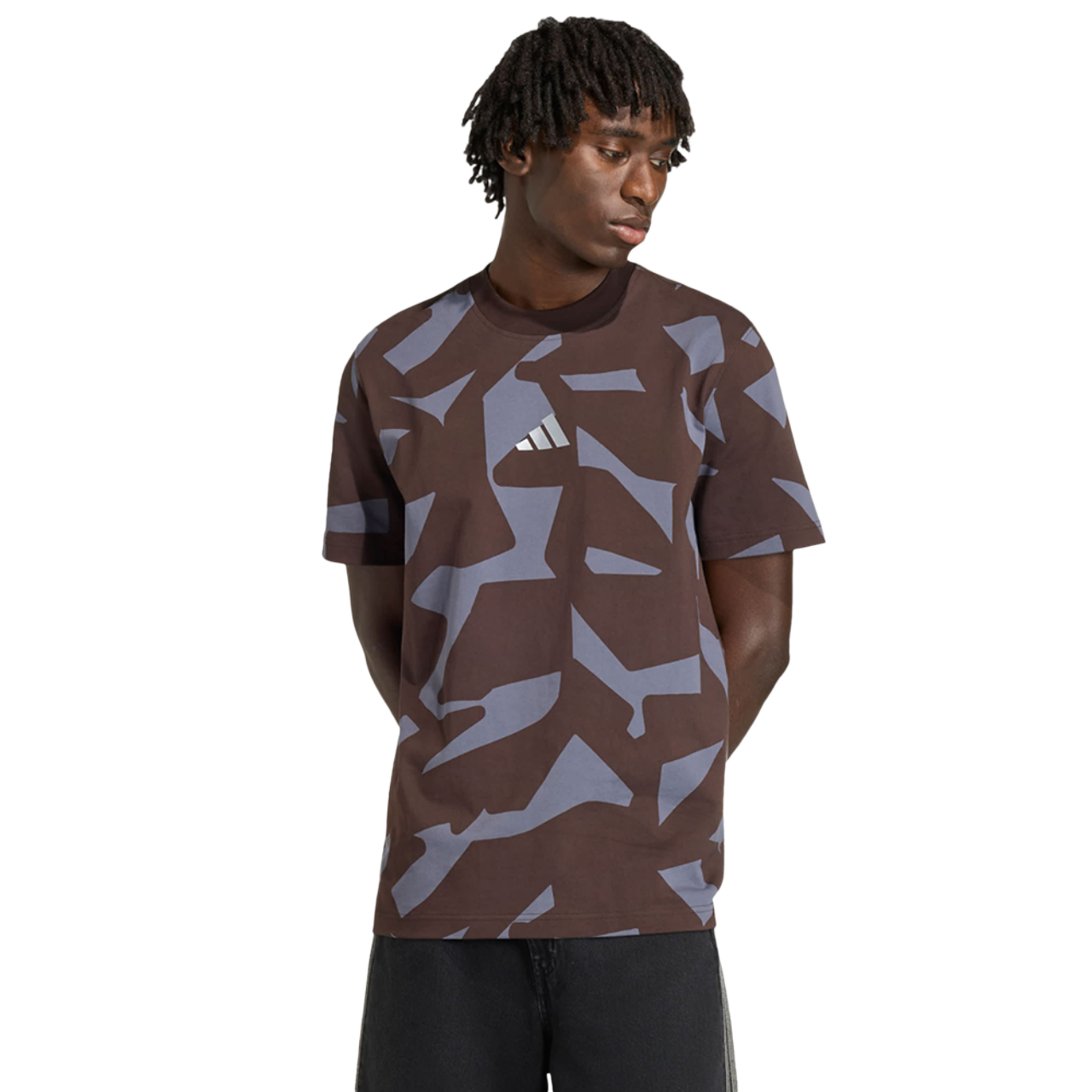 adidas Amg Camo Short Sleeve T-shirt Bild 1 von 5. Antippen, um die Fotogalerie zu öffnen.