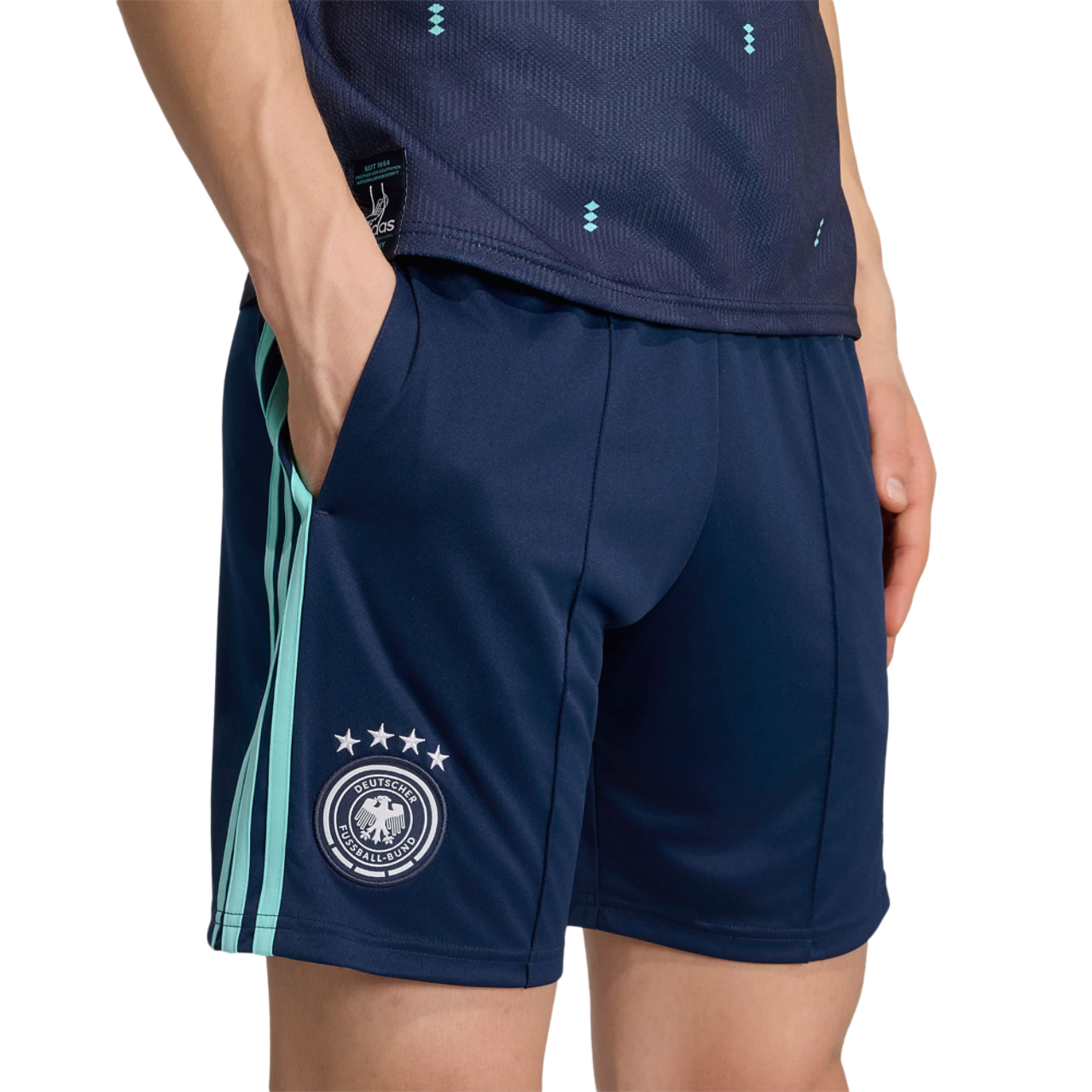 adidas Germany 26 Away Shorts Imagen 3 de 4. Toque para abrir la galería de fotos.