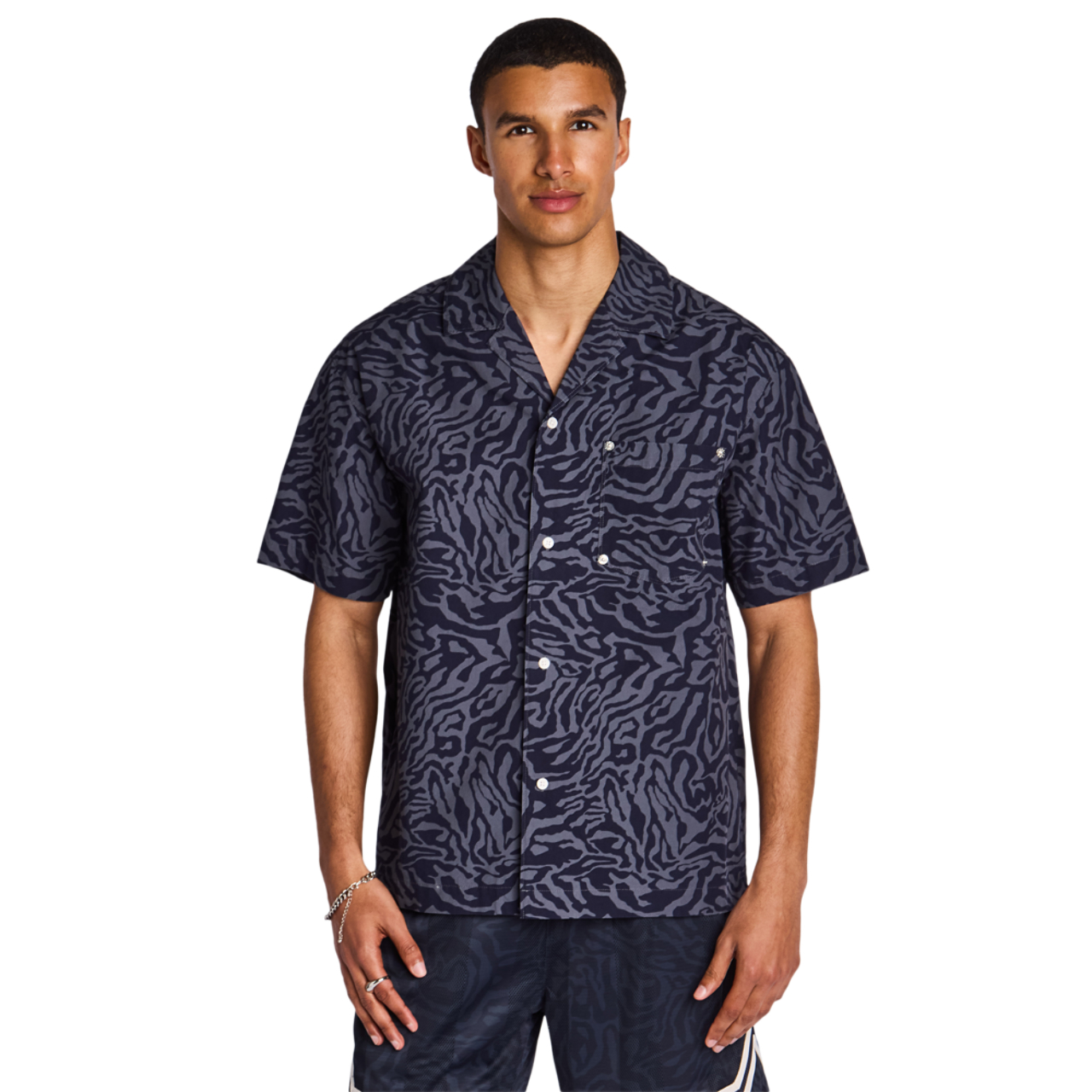 LCKR Tenzin Button Front Shirt Image 1 sur 6. Appuyez pour ouvrir la galerie de photos.