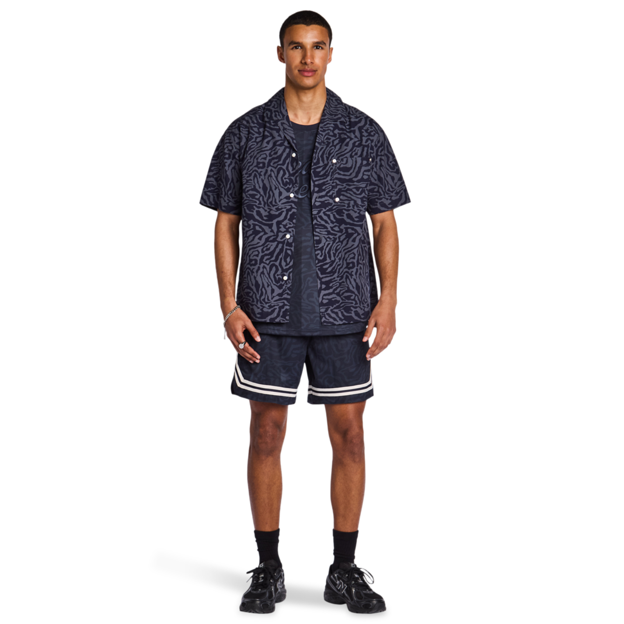 LCKR Tenzin Button Front Shirt Image 2 sur 6. Appuyez pour ouvrir la galerie de photos.