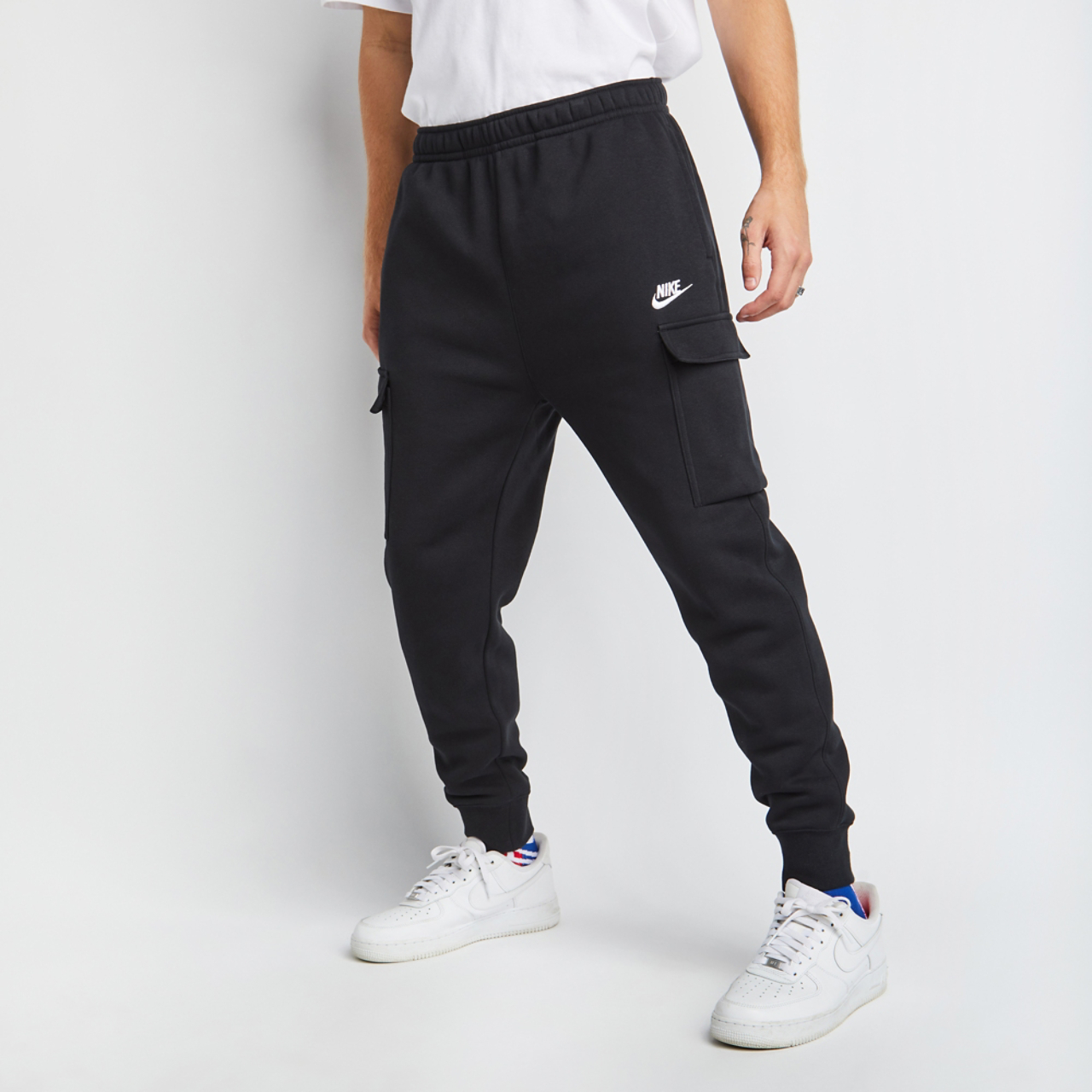 Nike Club Cargo Jogger Imagen 1 de 4. Toque para abrir la galería de fotos.