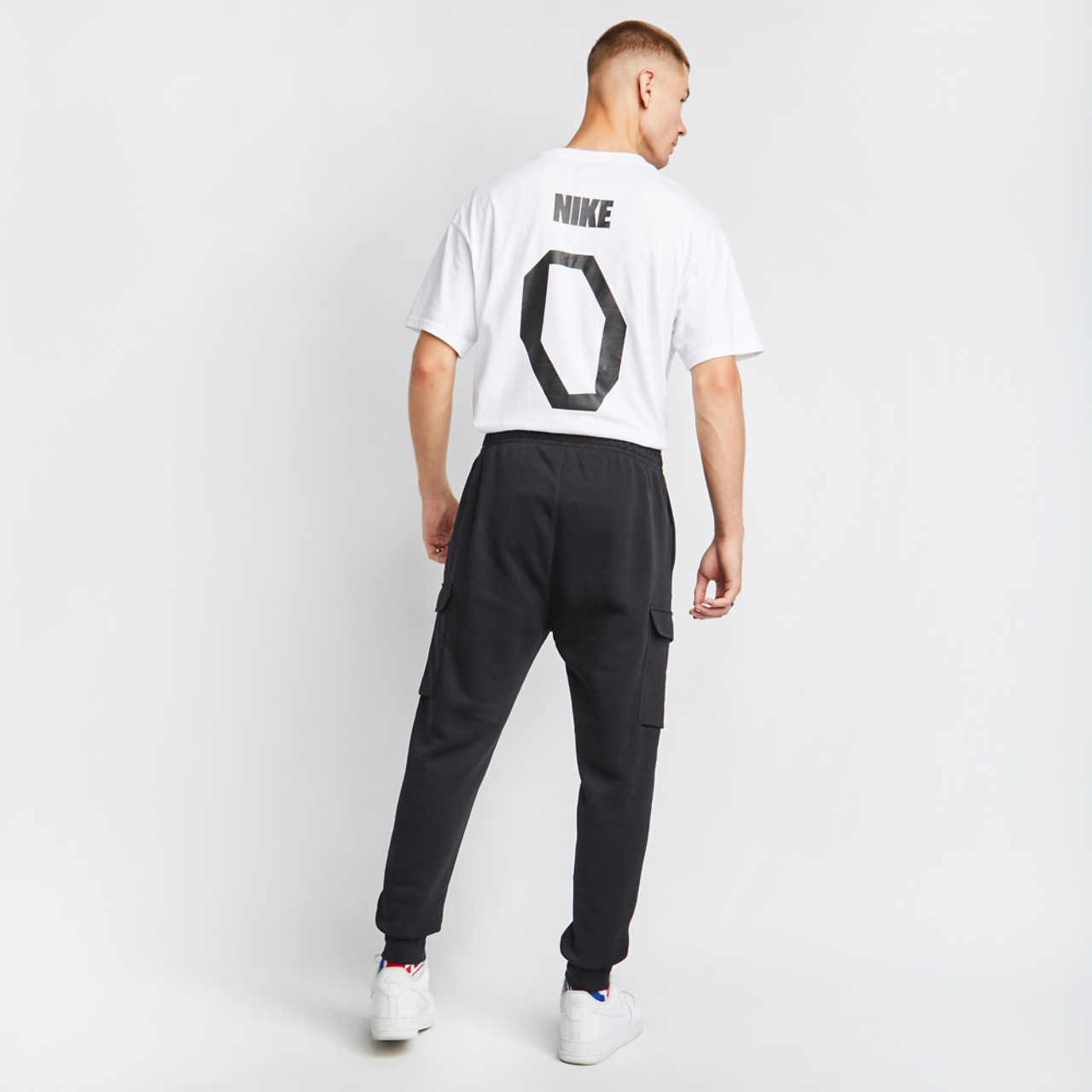 Nike Club Cargo Jogger Imagen 3 de 4. Toque para abrir la galería de fotos.