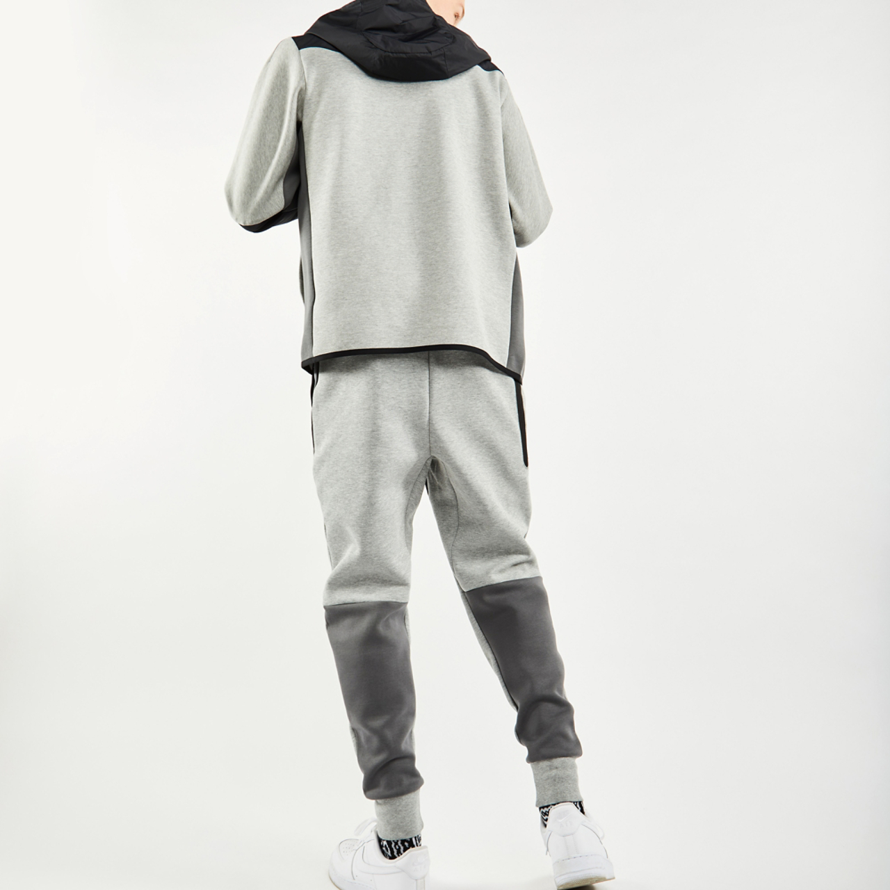 Nike Tech Fleece Jogger Cuffed Image 3 of 4. Tap to open photo gallery.