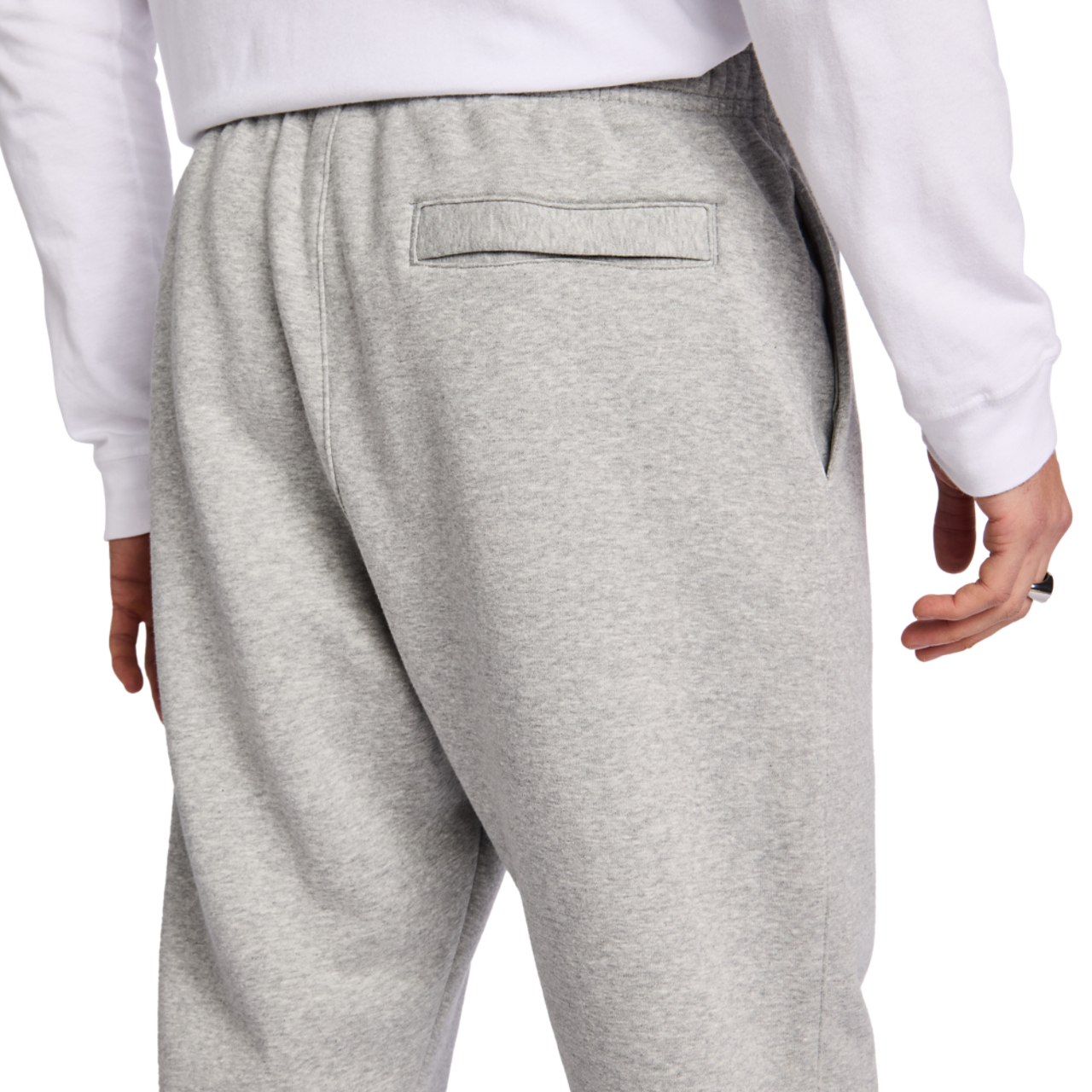 Nike Club Cuffed Pant Afbeelding 5 van 7. Tik om de fotogalerij te openen..