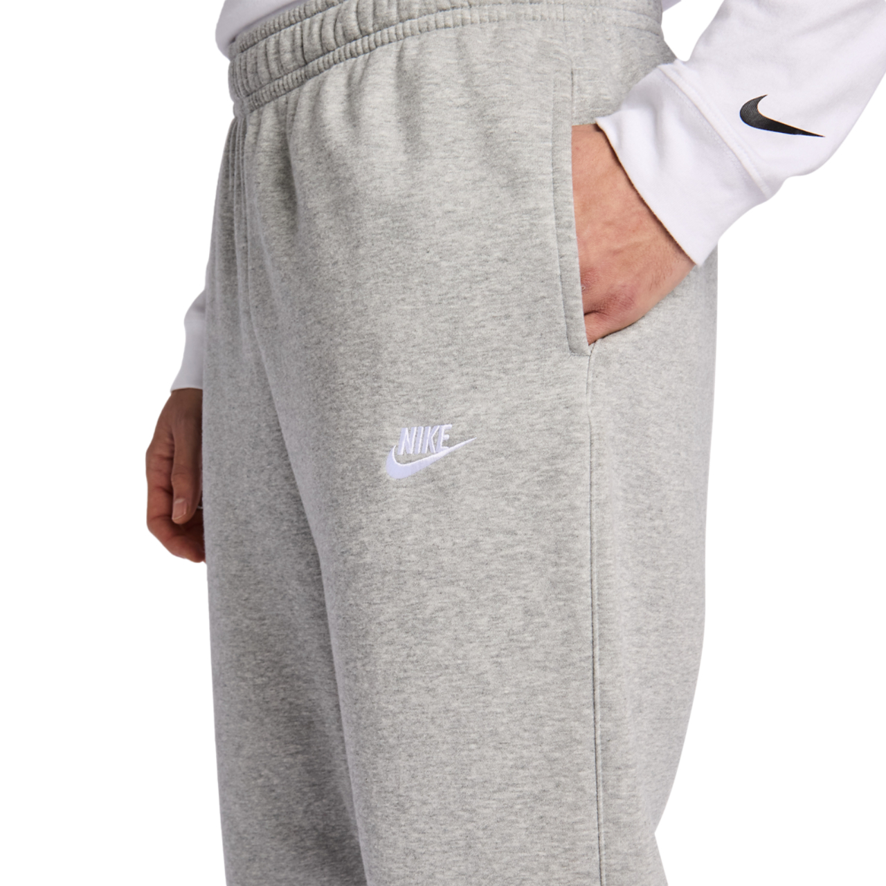 Nike Club Cuffed Pant Afbeelding 6 van 7. Tik om de fotogalerij te openen..