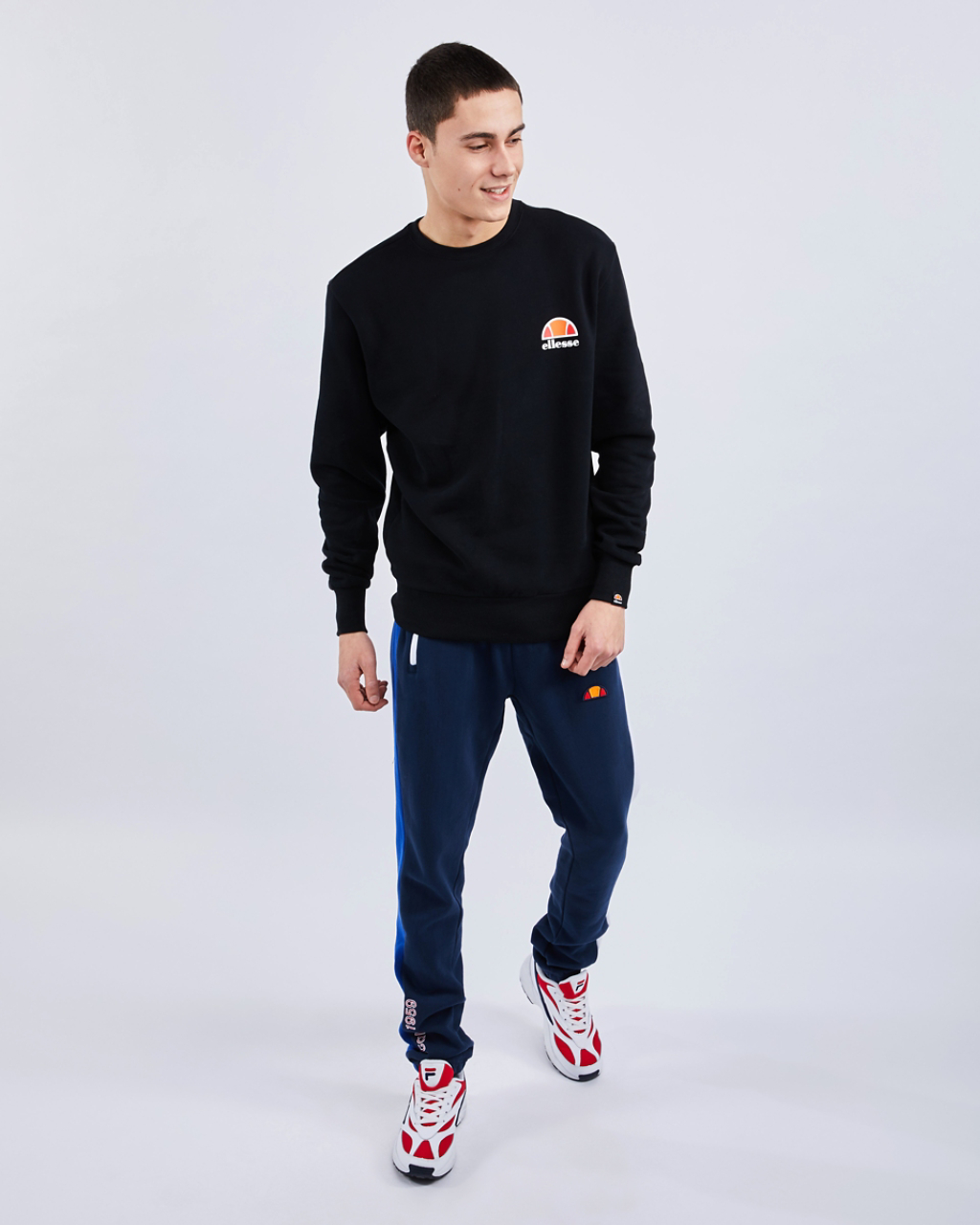 Ellesse Diveria Image 2 of 4. Tap to open photo gallery.