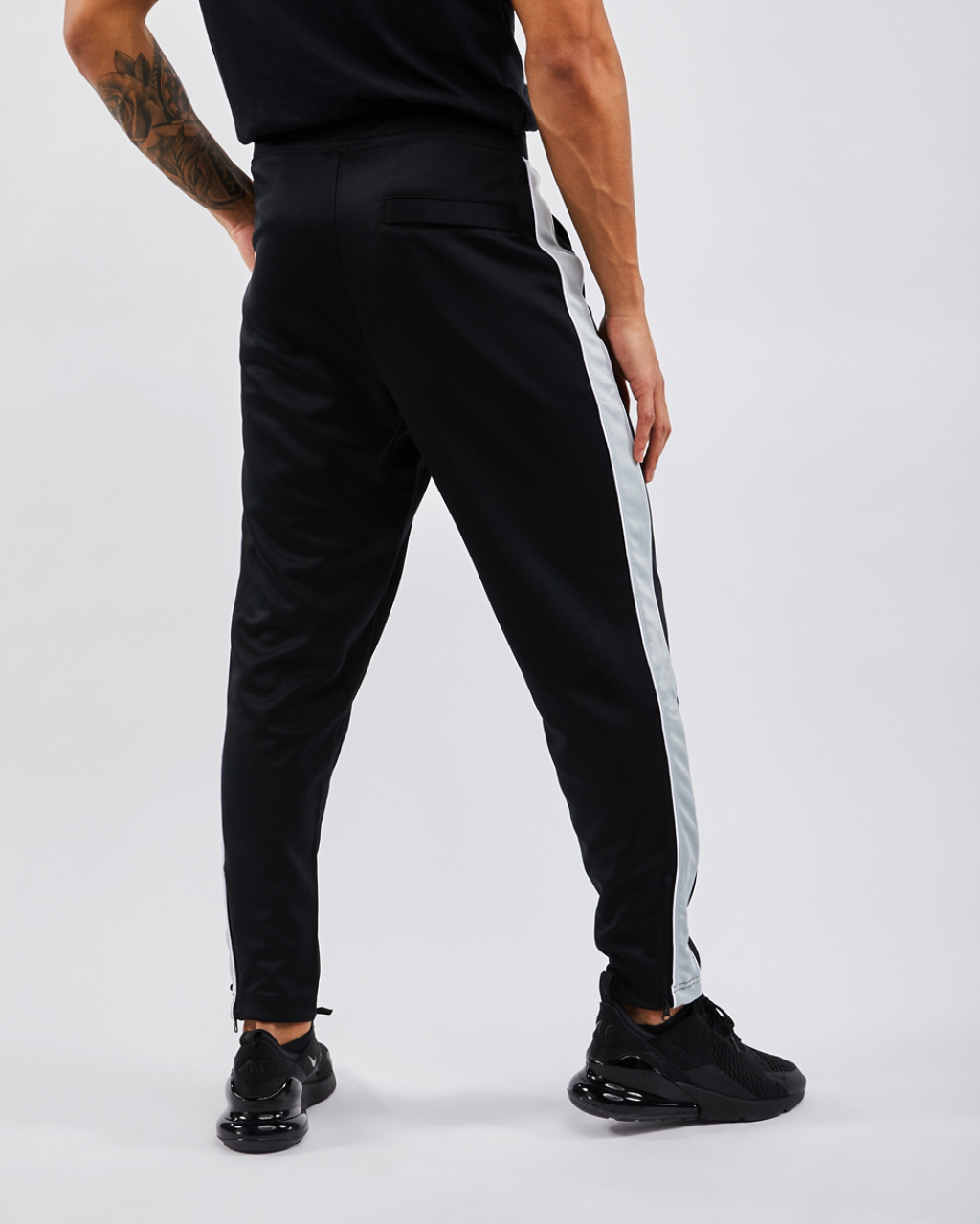 Nike Sportswear Dna Afbeelding 3 van 4. Tik om de fotogalerij te openen..