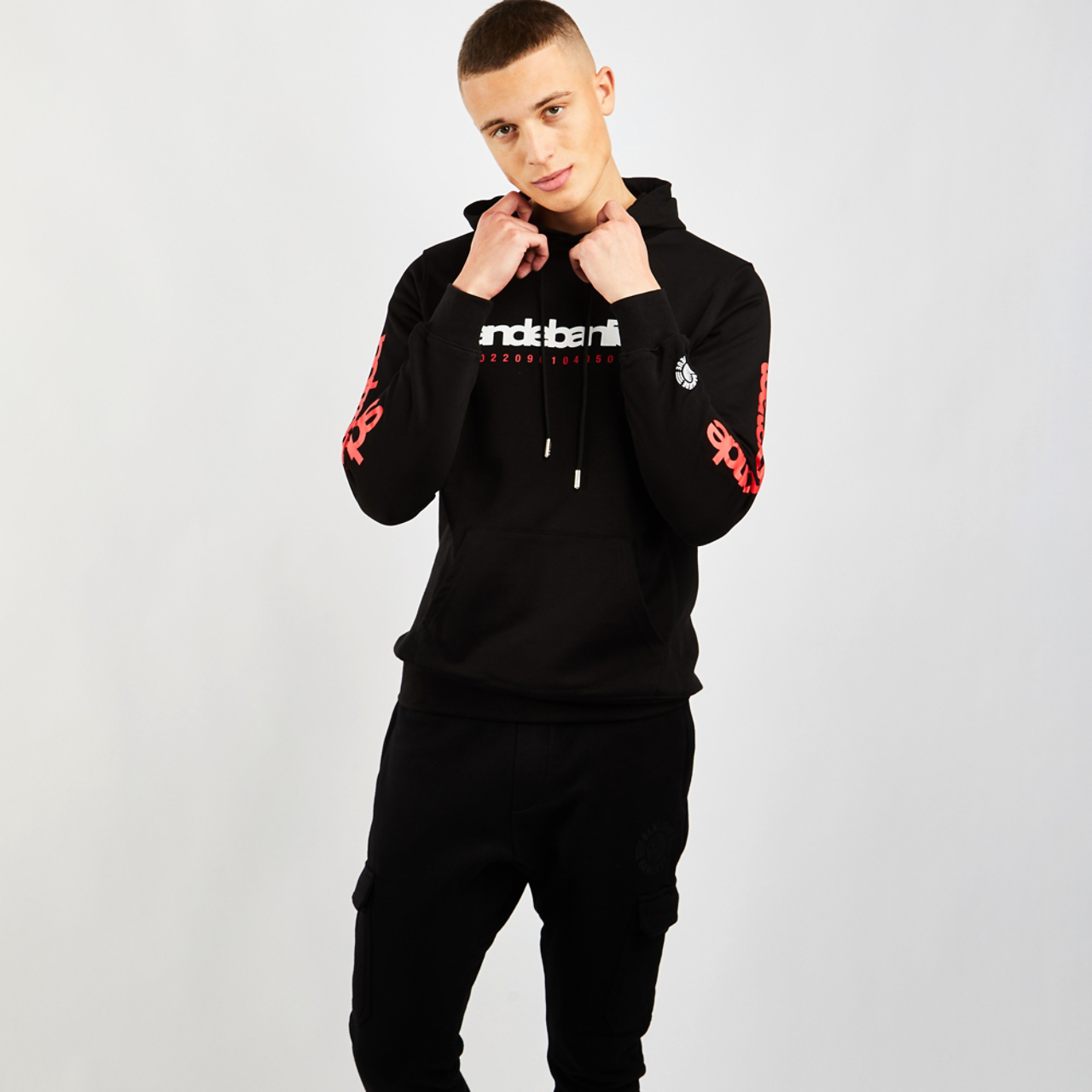 Banlieue Notre Temps Image 1 of 4. Tap to open photo gallery.