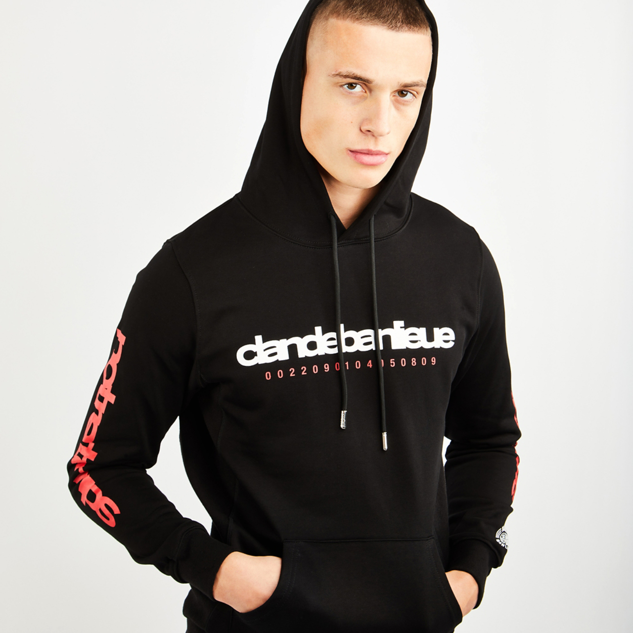 Banlieue Notre Temps Image 4 of 4. Tap to open photo gallery.