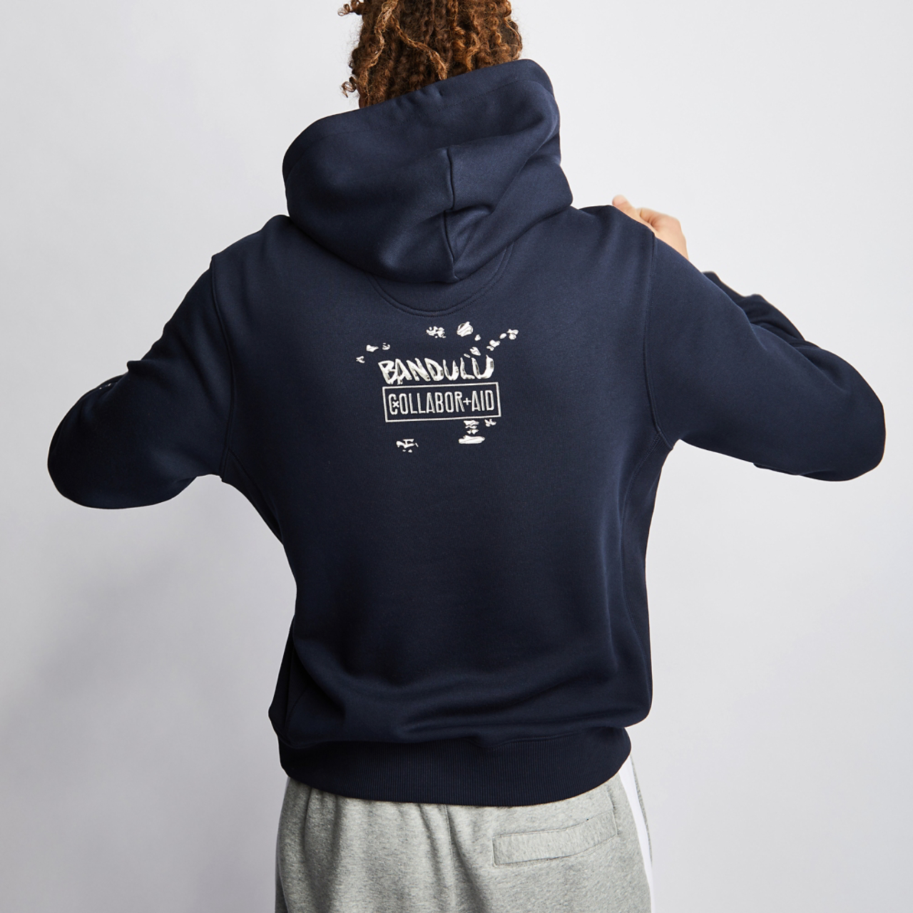 Collaboraid Bandulu Image 3 of 6. Tap to open photo gallery.