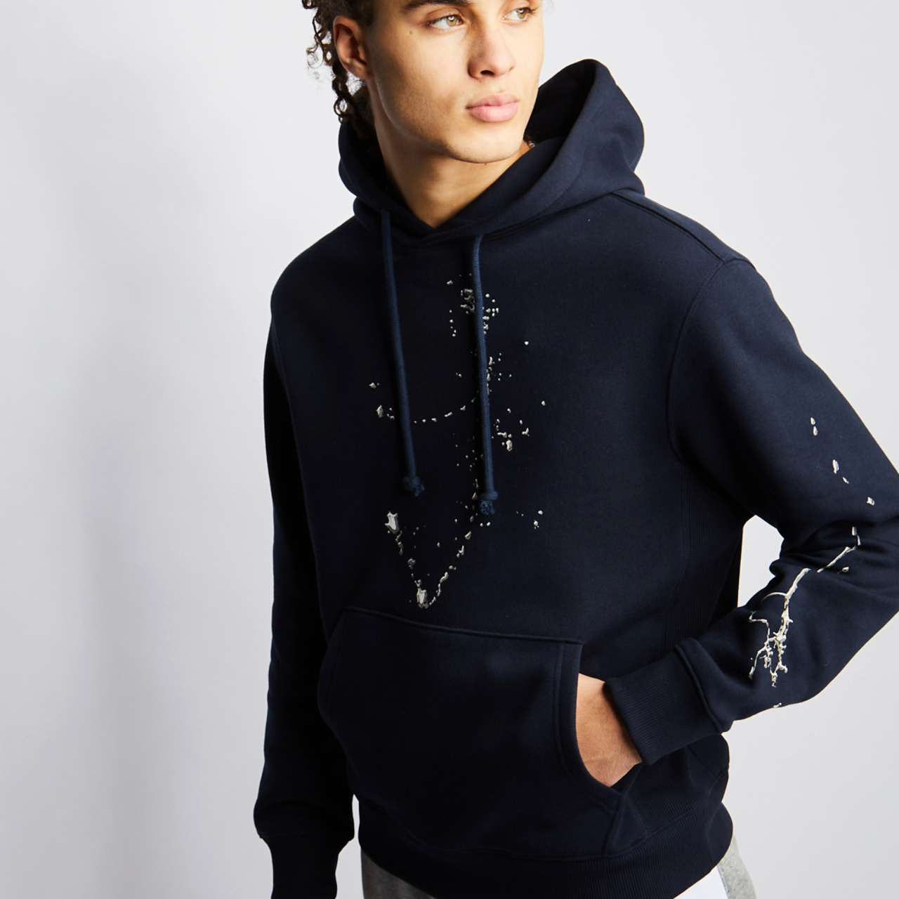 Collaboraid Bandulu Image 4 of 6. Tap to open photo gallery.