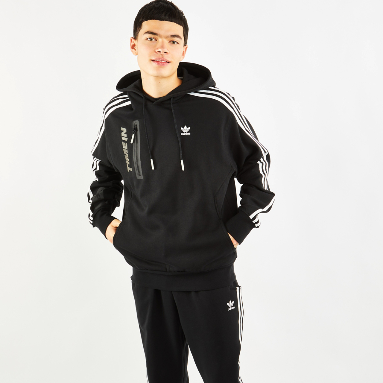 adidas Ninja Imagen 1 de 4. Toque para abrir la galería de fotos.